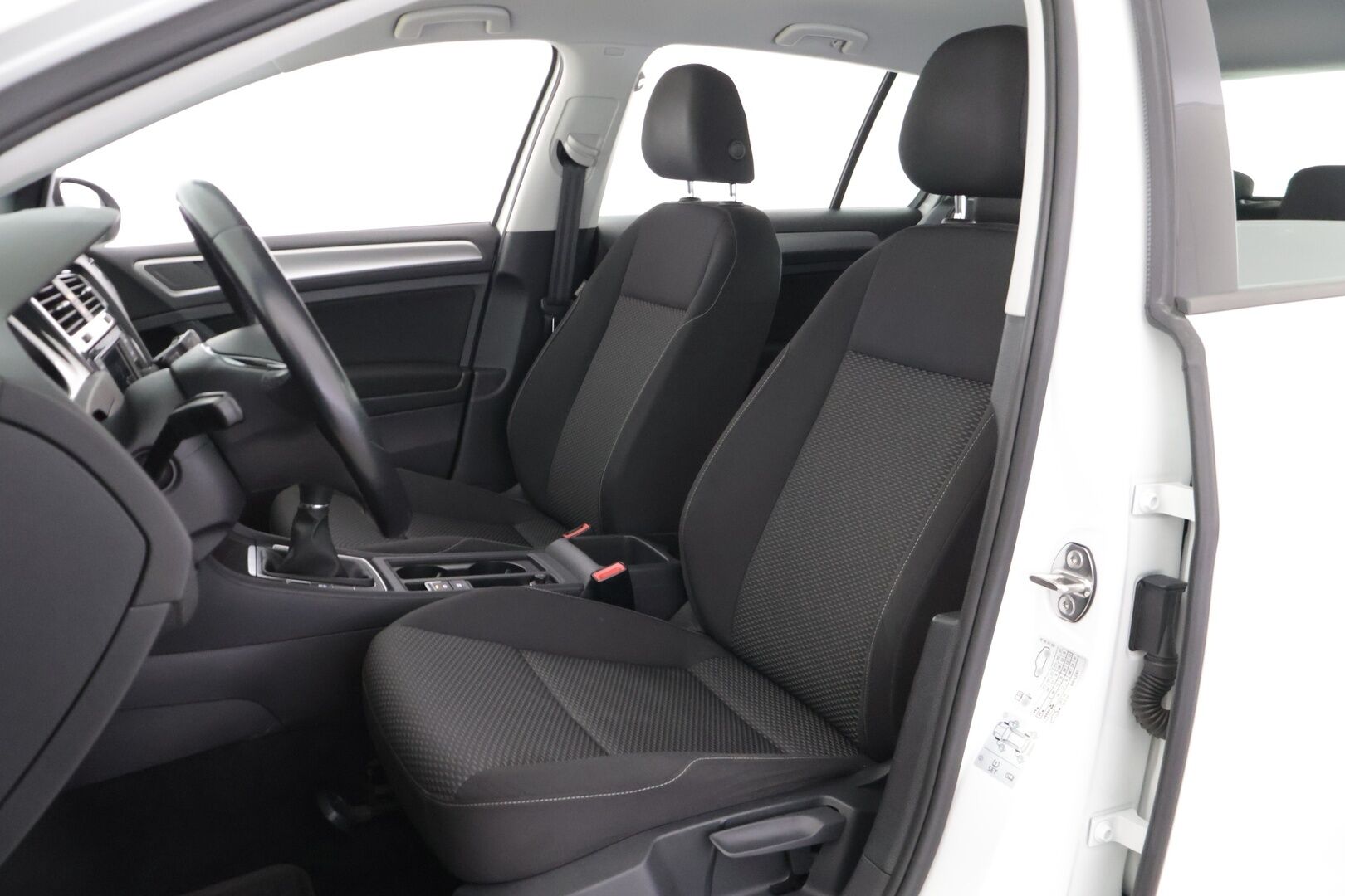 Volkswagen Golf 2019 Trendline 1,0 TSI 63 kW (85 hv) */ Suomi-auto / Webasto / Vakkari / Ilmastointi / 2x renkaat /* - Edulliset kulut / Hihna tehty 05/25 / Hyvät renkaat