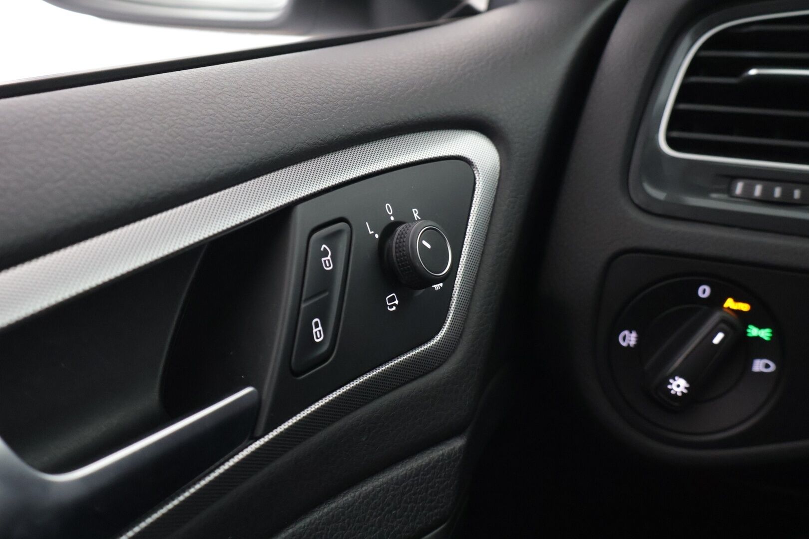 Volkswagen Golf 2019 Trendline 1,0 TSI 63 kW (85 hv) */ Suomi-auto / Webasto / Vakkari / Ilmastointi / 2x renkaat /* - Edulliset kulut / Hihna tehty 05/25 / Hyvät renkaat