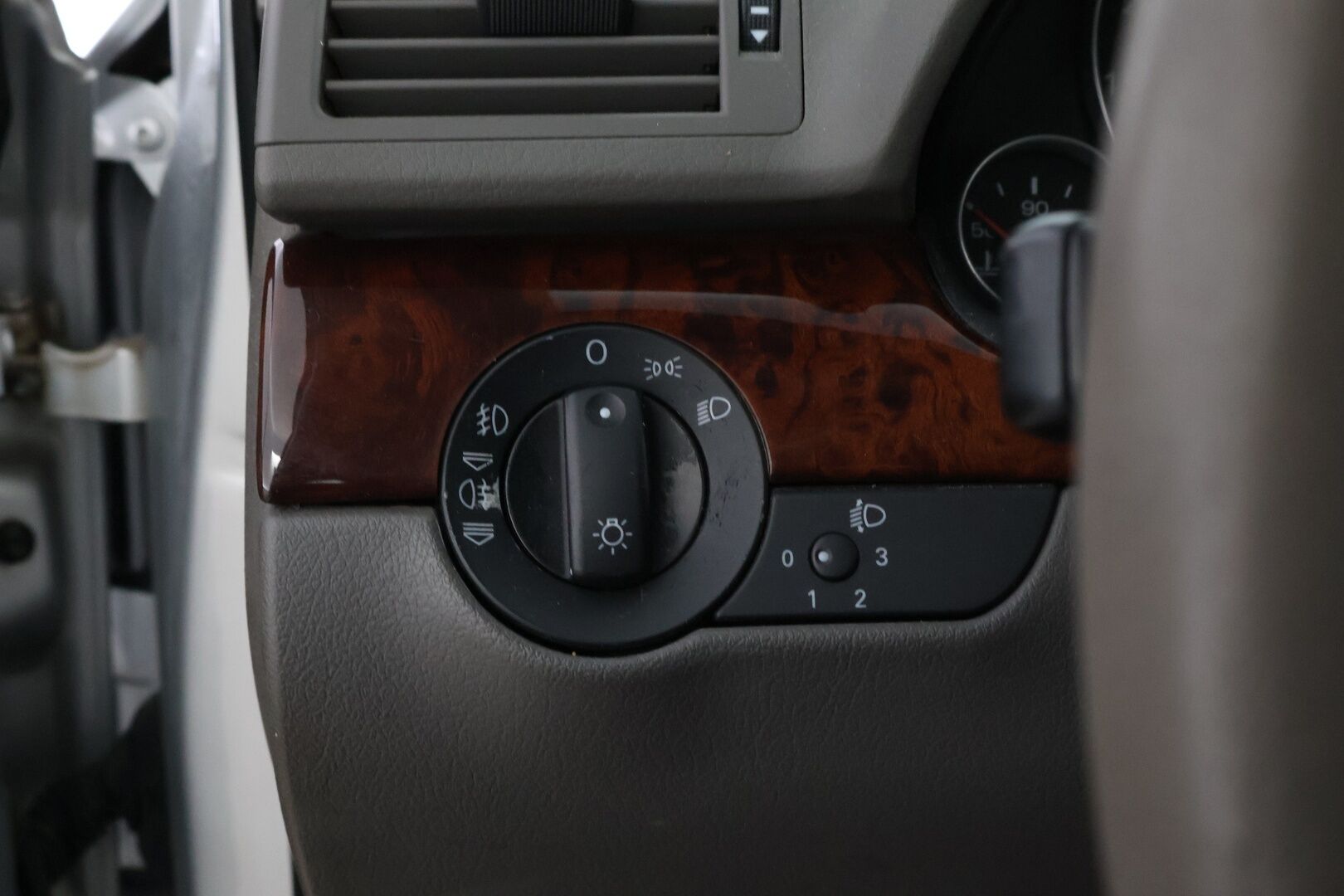 Audi A4 2001 - YritysOutlet - Myydään vain yrityksille - Tämä auto myydään YritysOutlet -valikoimasta vain yritykselle! - Osta nyt, maksa vasta ensi vuonna