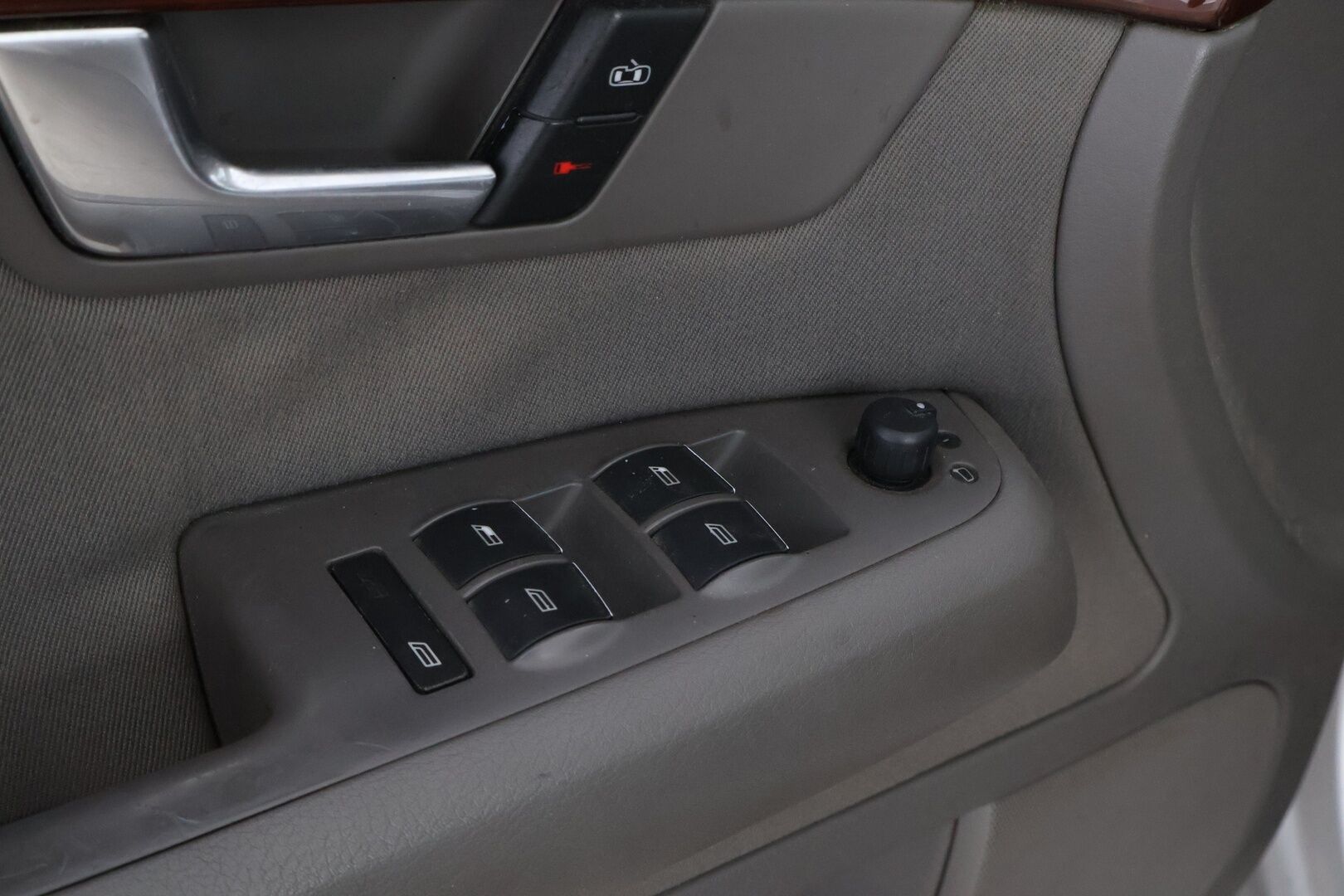 Audi A4 2001 - YritysOutlet - Myydään vain yrityksille - Tämä auto myydään YritysOutlet -valikoimasta vain yritykselle! - Osta nyt, maksa vasta ensi vuonna