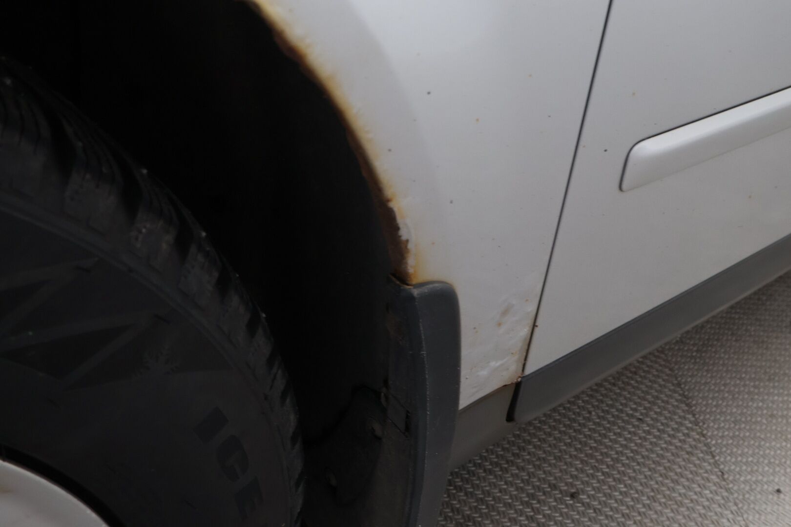 Audi A4 2001 - YritysOutlet - Myydään vain yrityksille - Tämä auto myydään YritysOutlet -valikoimasta vain yritykselle! - Osta nyt, maksa vasta ensi vuonna