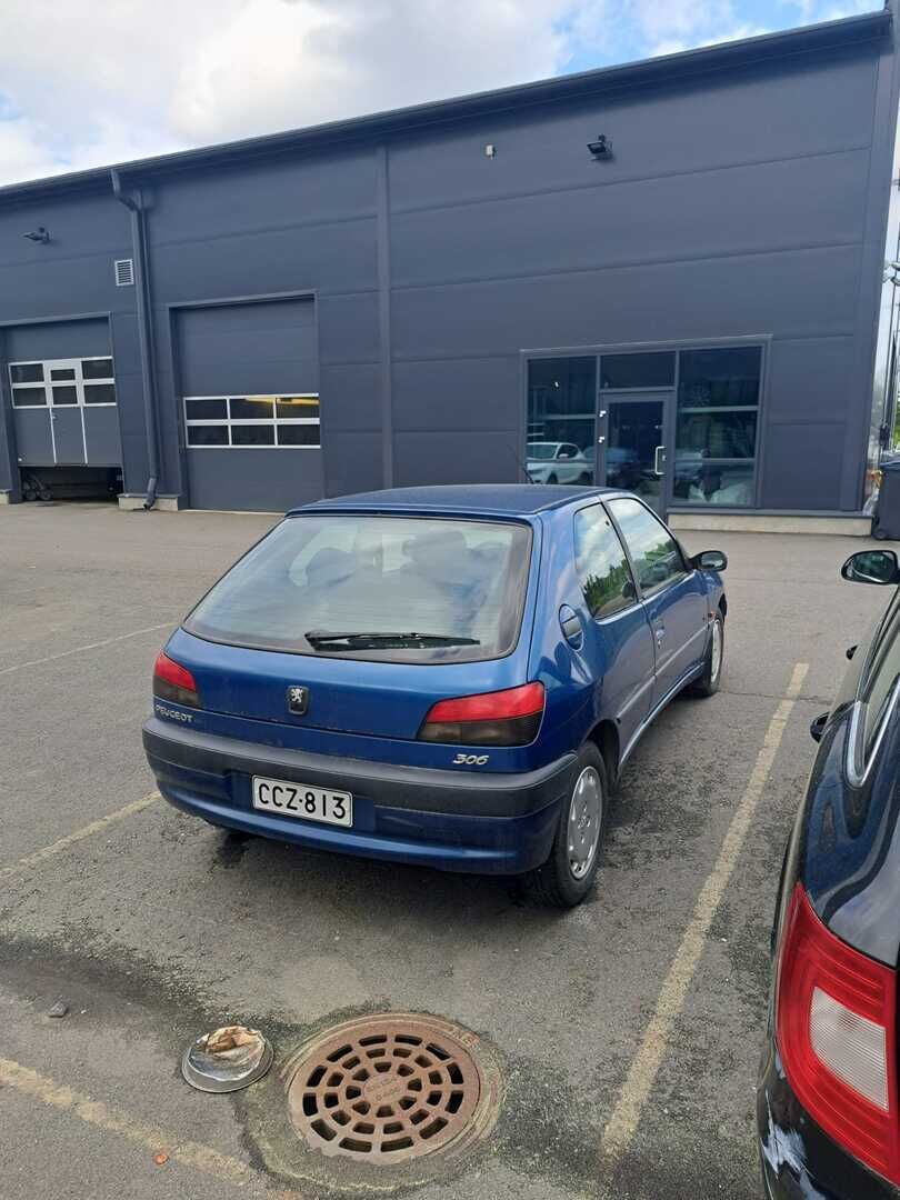 Peugeot 306 1999 2D HATCHBACK 306 1.6I - YritysOutlet - Myydään vain yrityksille - Juuri saapunut!