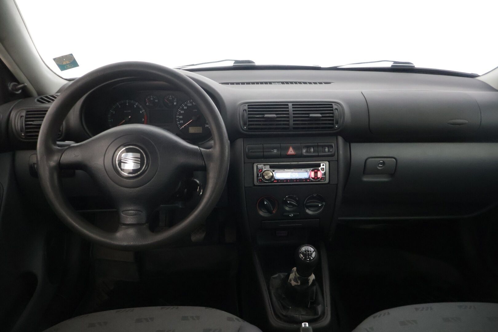 Seat Leon 2001 4D LEON HATCHBACK 1.6 - Katsastettu / Huollettu - HULLUT AVAJAISHULINAT KORKOTARJOUS 3,29 %