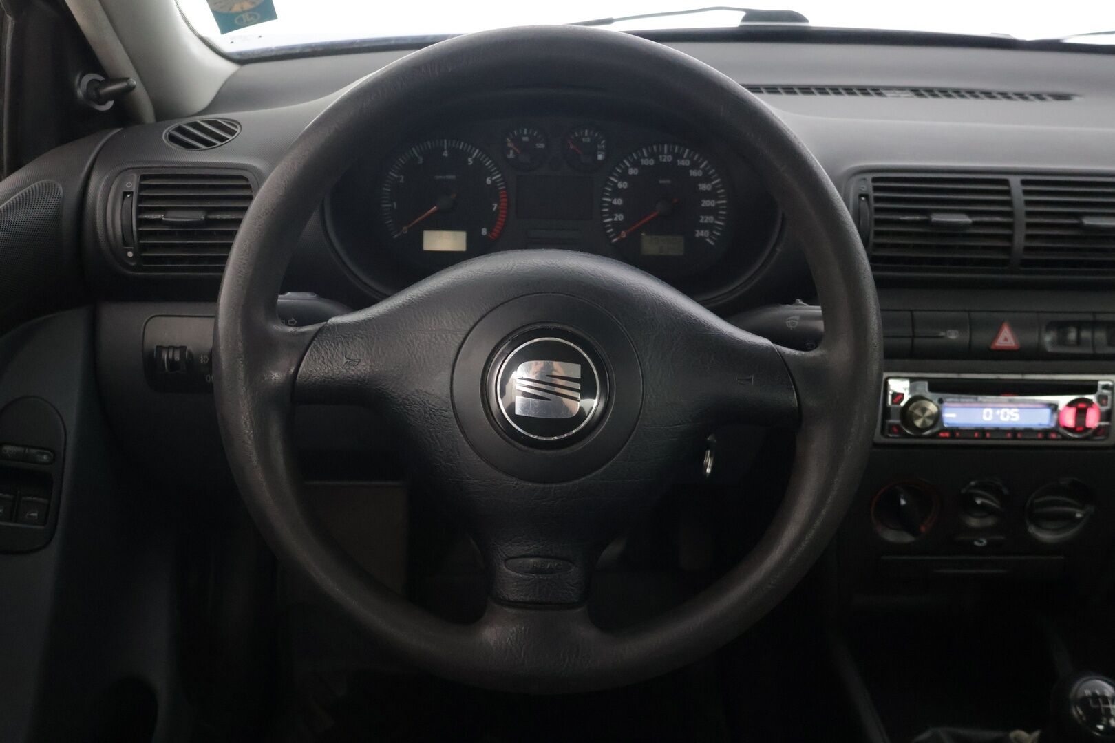 Seat Leon 2001 4D LEON HATCHBACK 1.6 - Katsastettu / Huollettu - HULLUT AVAJAISHULINAT KORKOTARJOUS 3,29 %