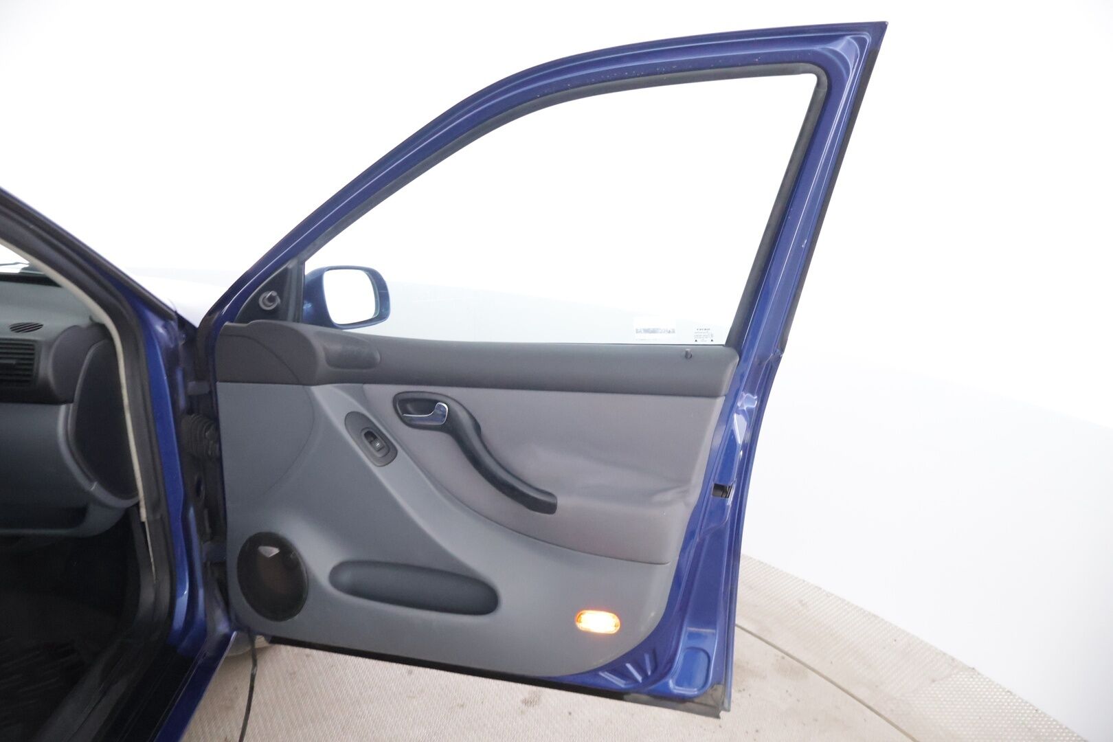 Seat Leon 2001 4D LEON HATCHBACK 1.6 - Katsastettu / Huollettu - HULLUT AVAJAISHULINAT KORKOTARJOUS 3,29 %