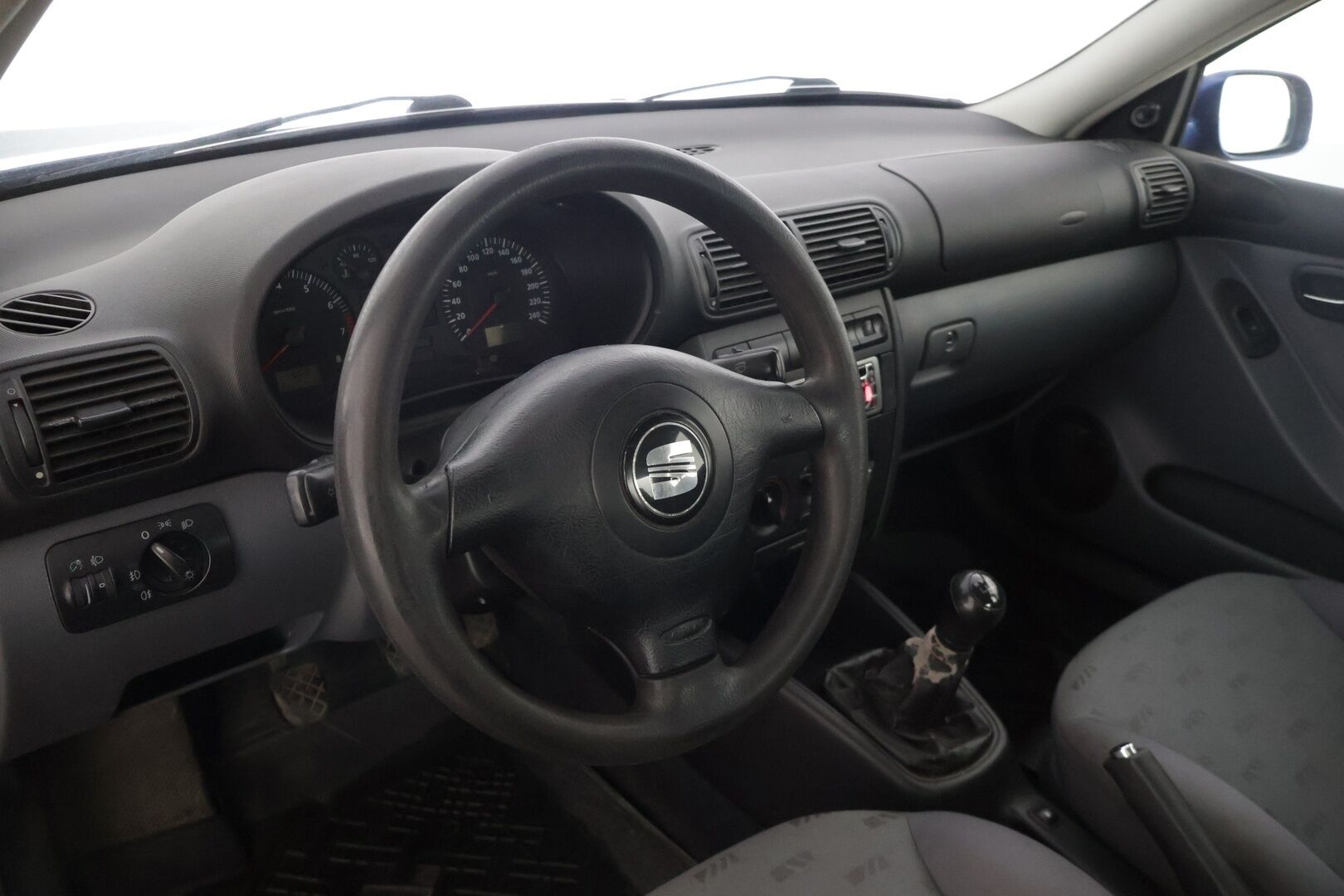 Seat Leon 2001 4D LEON HATCHBACK 1.6 - Katsastettu / Huollettu - HULLUT AVAJAISHULINAT KORKOTARJOUS 3,29 %