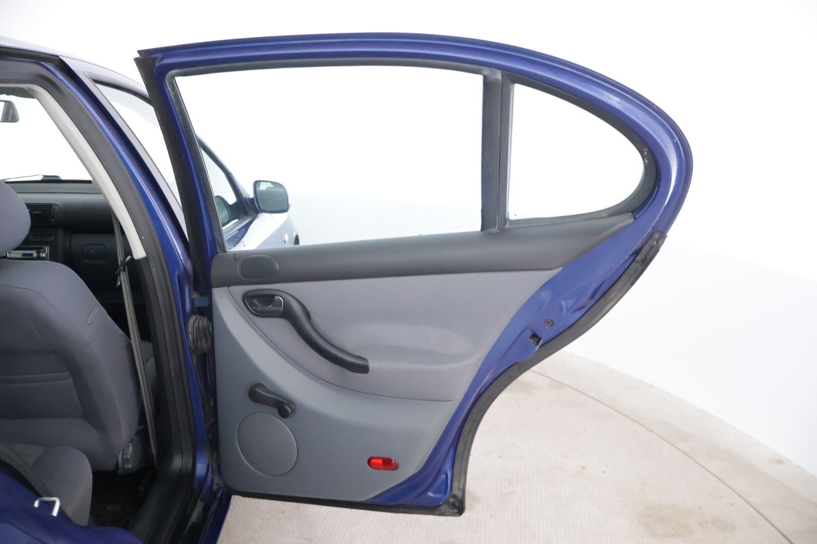 Seat Leon 2001 4D LEON HATCHBACK 1.6 - Katsastettu / Huollettu - HULLUT AVAJAISHULINAT KORKOTARJOUS 3,29 %