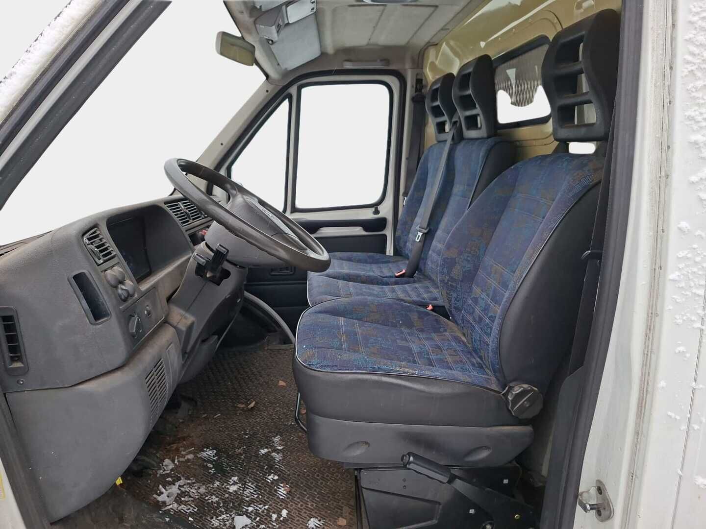 Peugeot Boxer 2001 320 LH 2,8 HDi - YritysOutlet - Myydään vain yrityksille