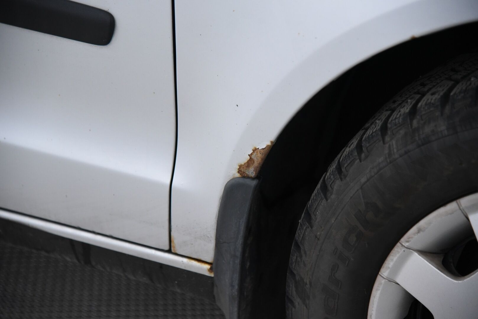 Volkswagen Polo 2003 2D POLO HATCHBACK 1.2-9N/245 / Tämä auto myydään YritysOutlet -valikoimasta vain yritykselle - 12kk leima! 