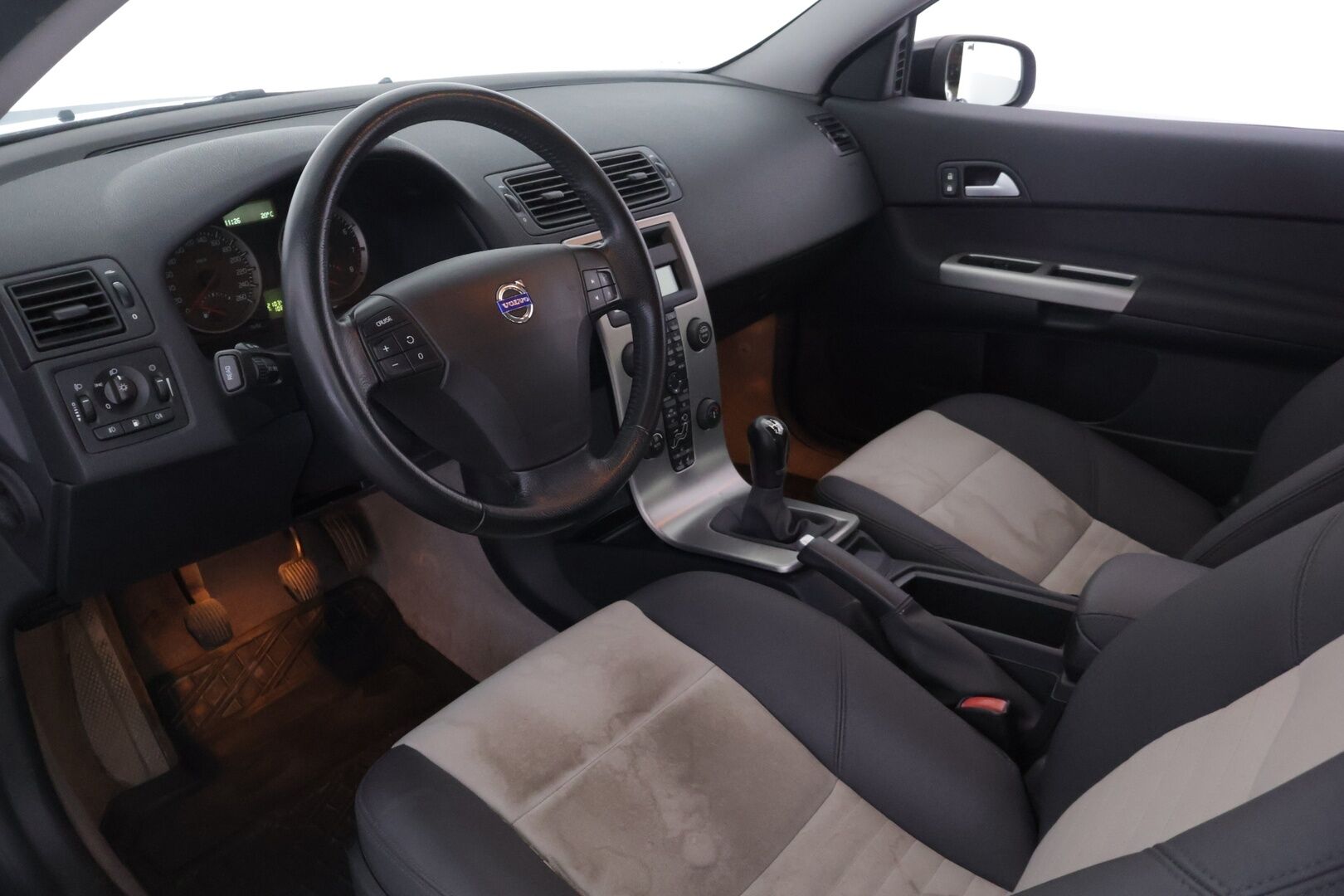 Volvo C30 2007 C30 COUPE 1.8  *YritysOutlet - Myydään vain yrityksille* - Tämä auto myydään YritysOutlet -valikoimasta vain yritykselle