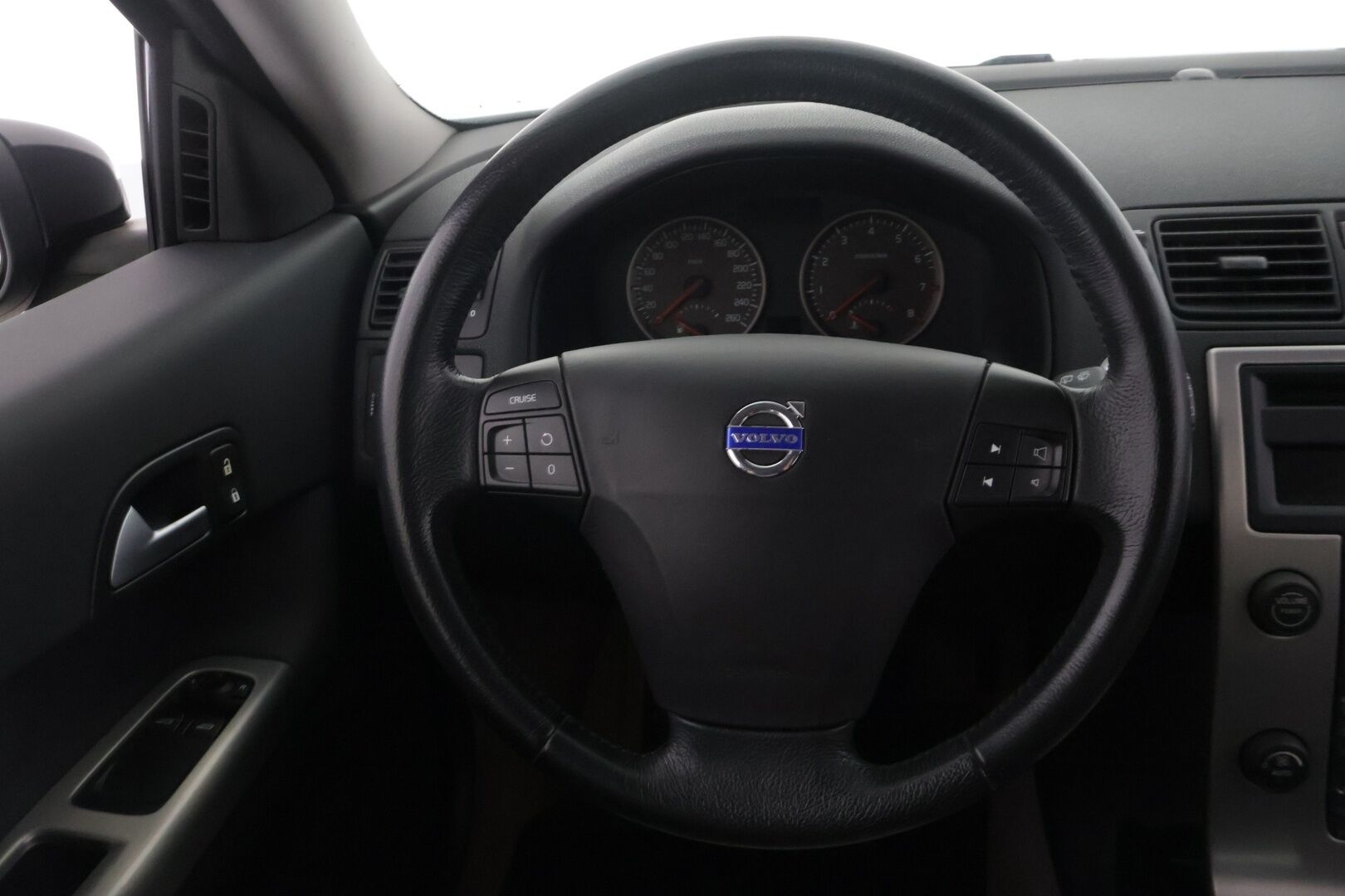 Volvo C30 2007 C30 COUPE 1.8  *YritysOutlet - Myydään vain yrityksille* - Tämä auto myydään YritysOutlet -valikoimasta vain yritykselle