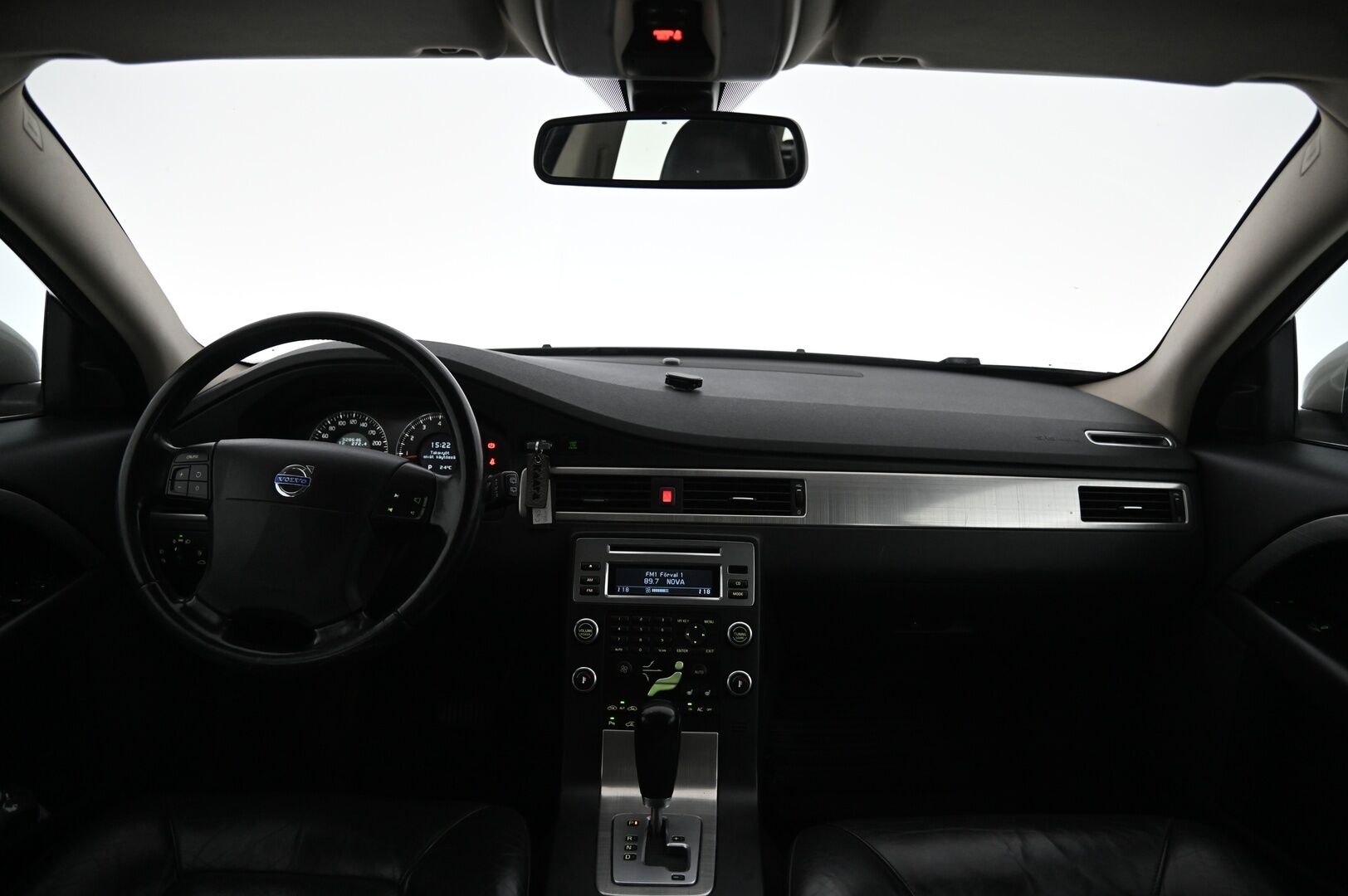 Volvo V70 2007 2.5T *Myydään Huutokaupat.com*