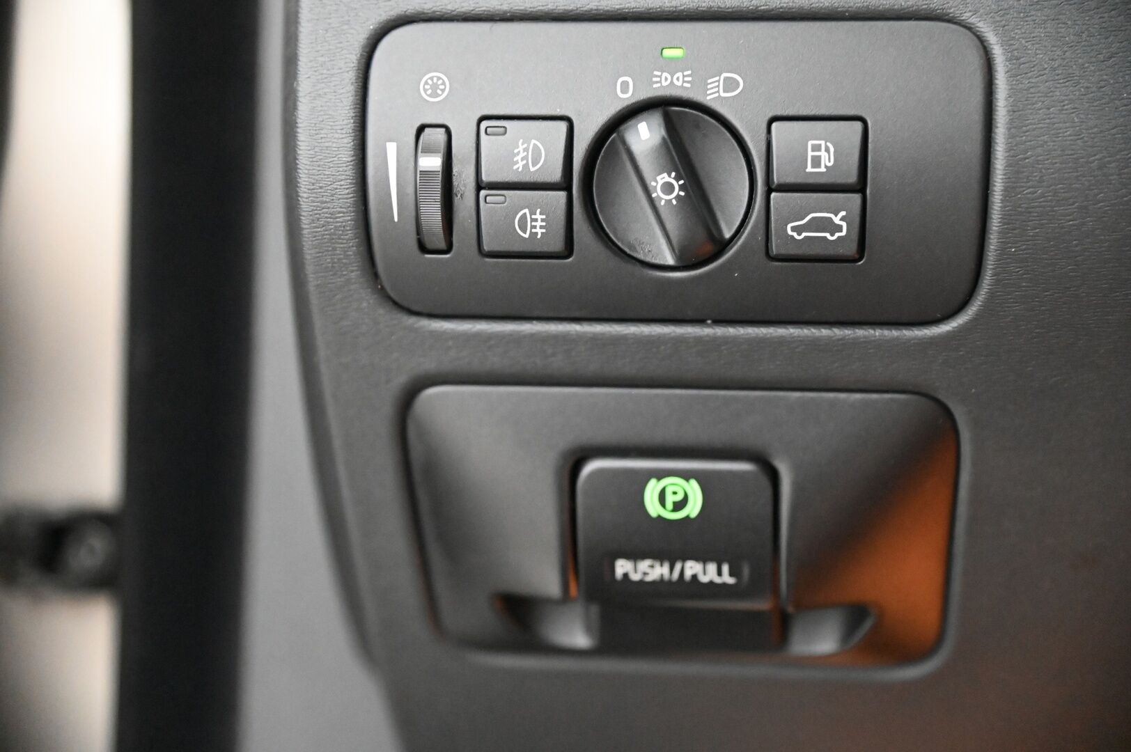 Volvo V70 2007 2.5T *Myydään Huutokaupat.com*