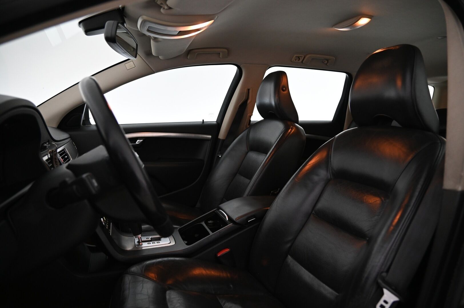 Volvo V70 2007 2.5T *Myydään Huutokaupat.com*
