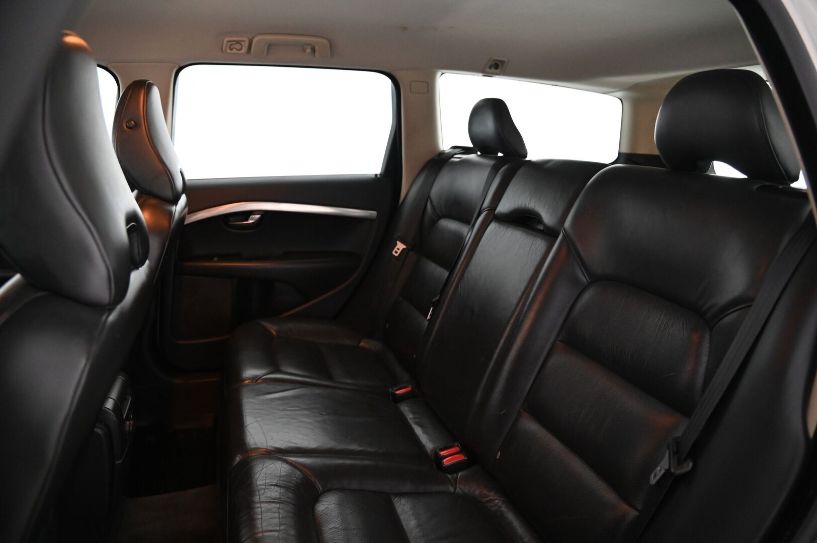 Volvo V70 2007 2.5T *Myydään Huutokaupat.com*