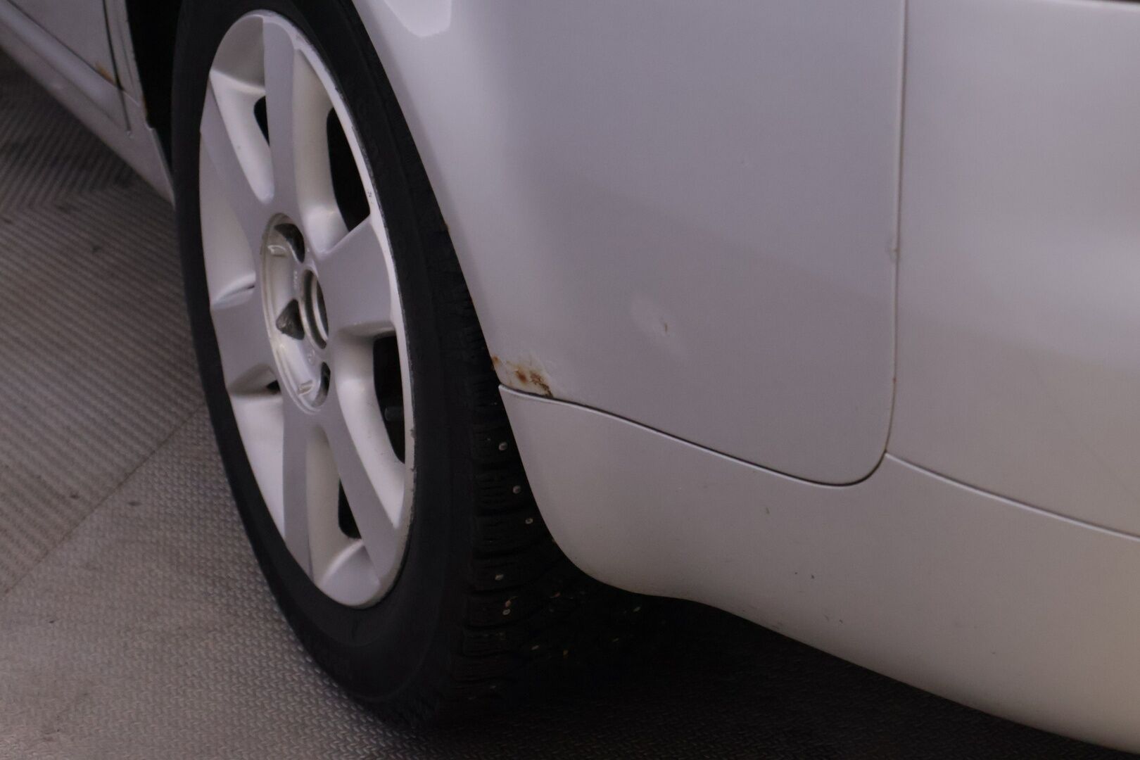 Audi A6 2004 1.9 TDI 96 kW - YritysOutlet - Myydään vain yrityksille - Webasto / Kahdet renkaat! 