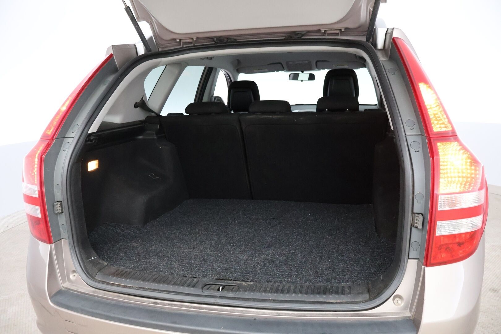 Kia cee'd 2008 1,6 EX SW - YritysOutlet - Myydään vain yrityksille - - YritysOutlet - Myydään vain yrityksille
