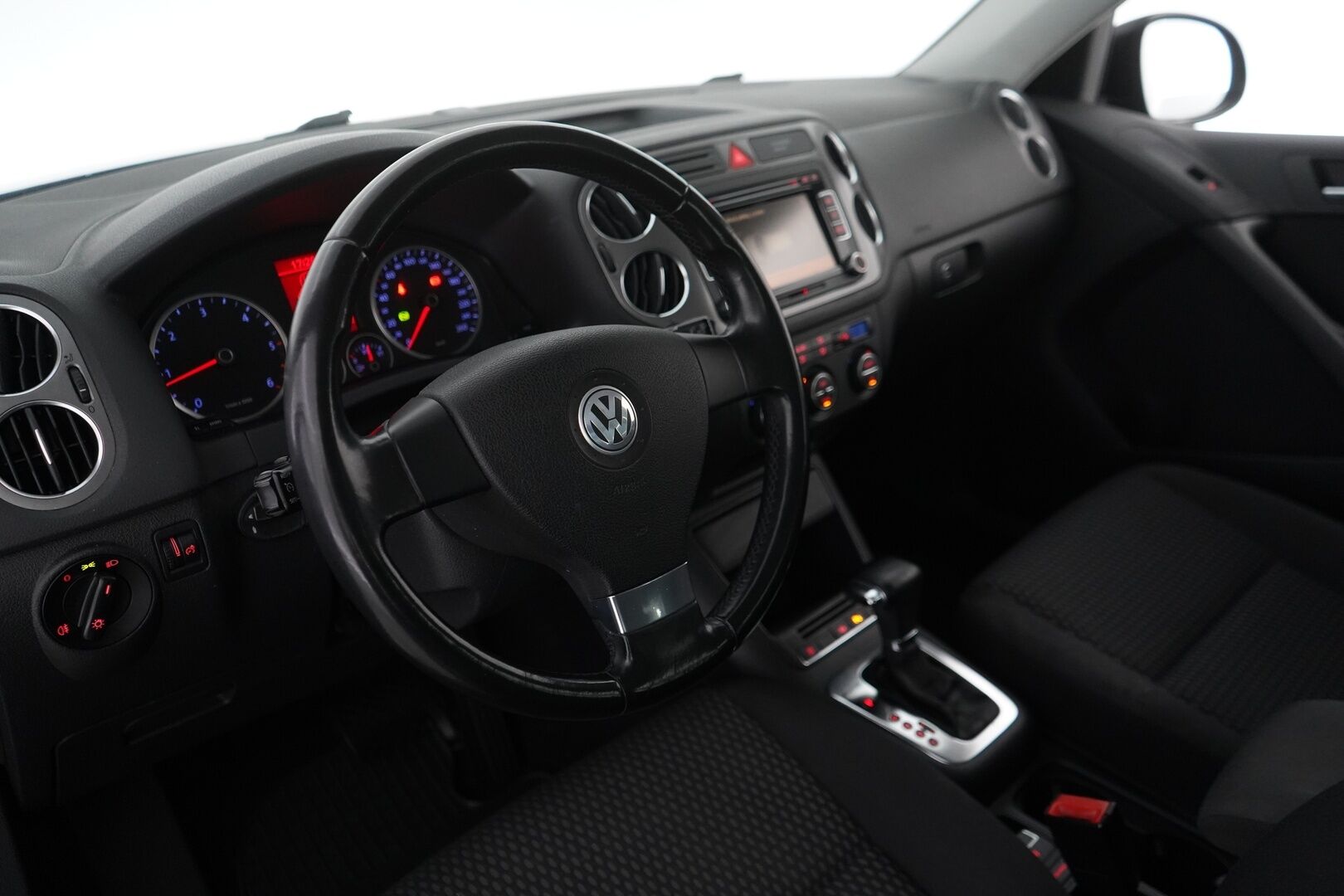 Volkswagen Tiguan 2009 Trend & Fun 2,0 TDI 103 kW, Tiptronic-autom. 4MOTION *HUUTOKAUPAT.COM* - Huutokaupat.com