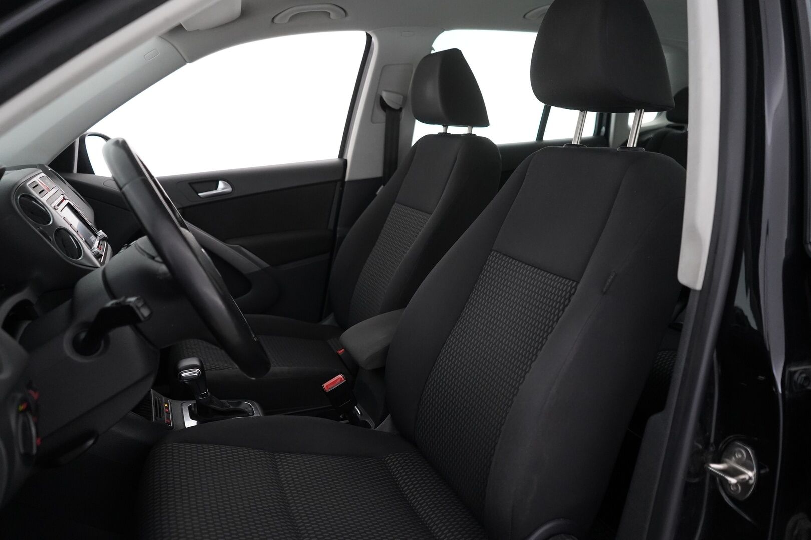 Volkswagen Tiguan 2009 Trend & Fun 2,0 TDI 103 kW, Tiptronic-autom. 4MOTION *HUUTOKAUPAT.COM* - Huutokaupat.com