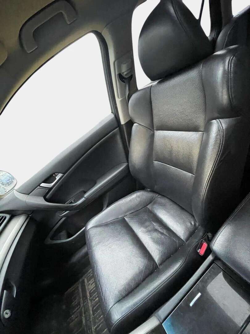 Honda Accord 2009 Tourer DSL 2,2 i-DTEC Executive*YritysOutlet - Myydään vain yrityksille / Tutkat / Nahkapenkit / Vetokoukku * - * Tämä auto myydään YritysOutlet -valikoimasta vain yritykselle / Suomi-auto / Hyvin pidetty / Särmä huoltohistoria *