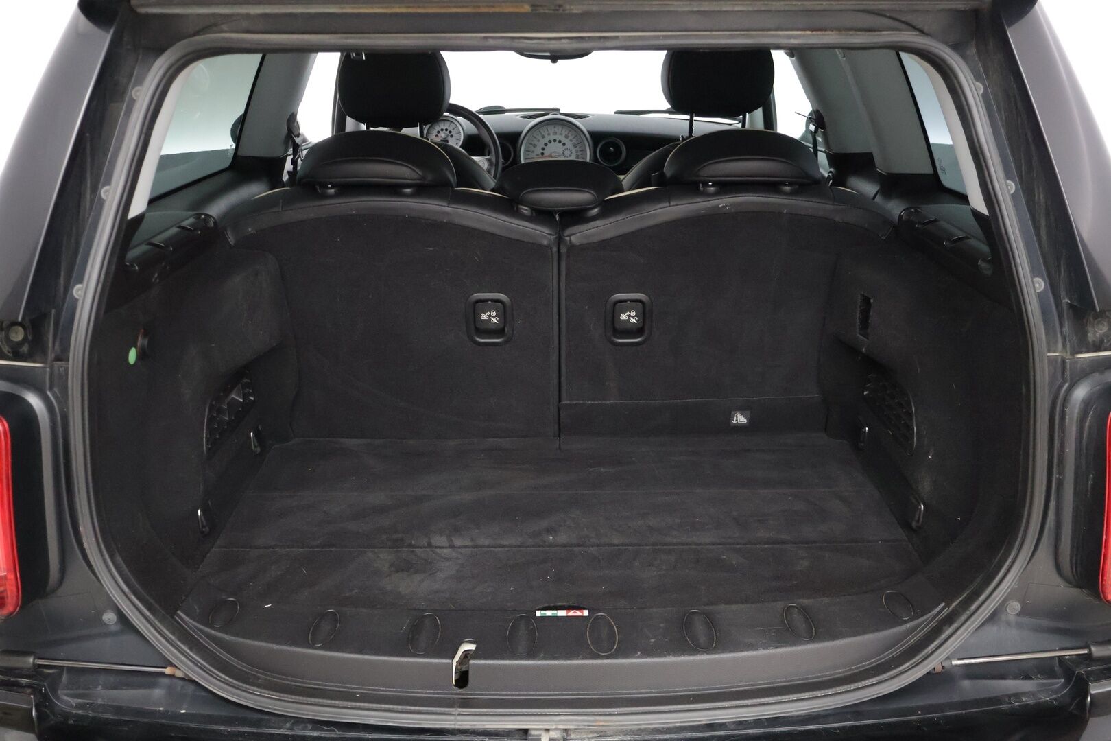 MINI Cooper 2010 R55 Clubman * YritysOutlet - Myydään vain yrityksille / Lohko+sisä / Vakkari / Ilmastointi * * - *Tämä auto myydään YritysOutlet -valikoimasta vain yritykselle / Ketju vaihdettu juuri! *