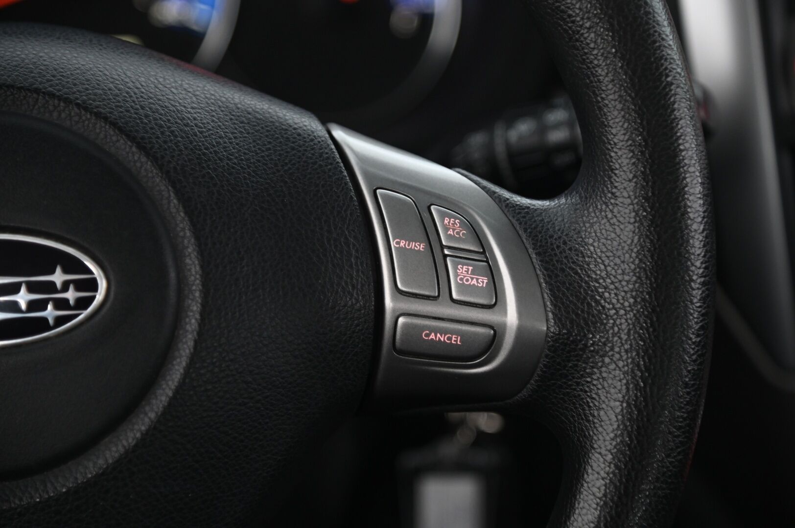 Subaru Forester 2008 2,0 X 4R *Lohko / Koukku / Suomi-auto / 2x Alut* - *Kahdet renkaat ja vanteet*