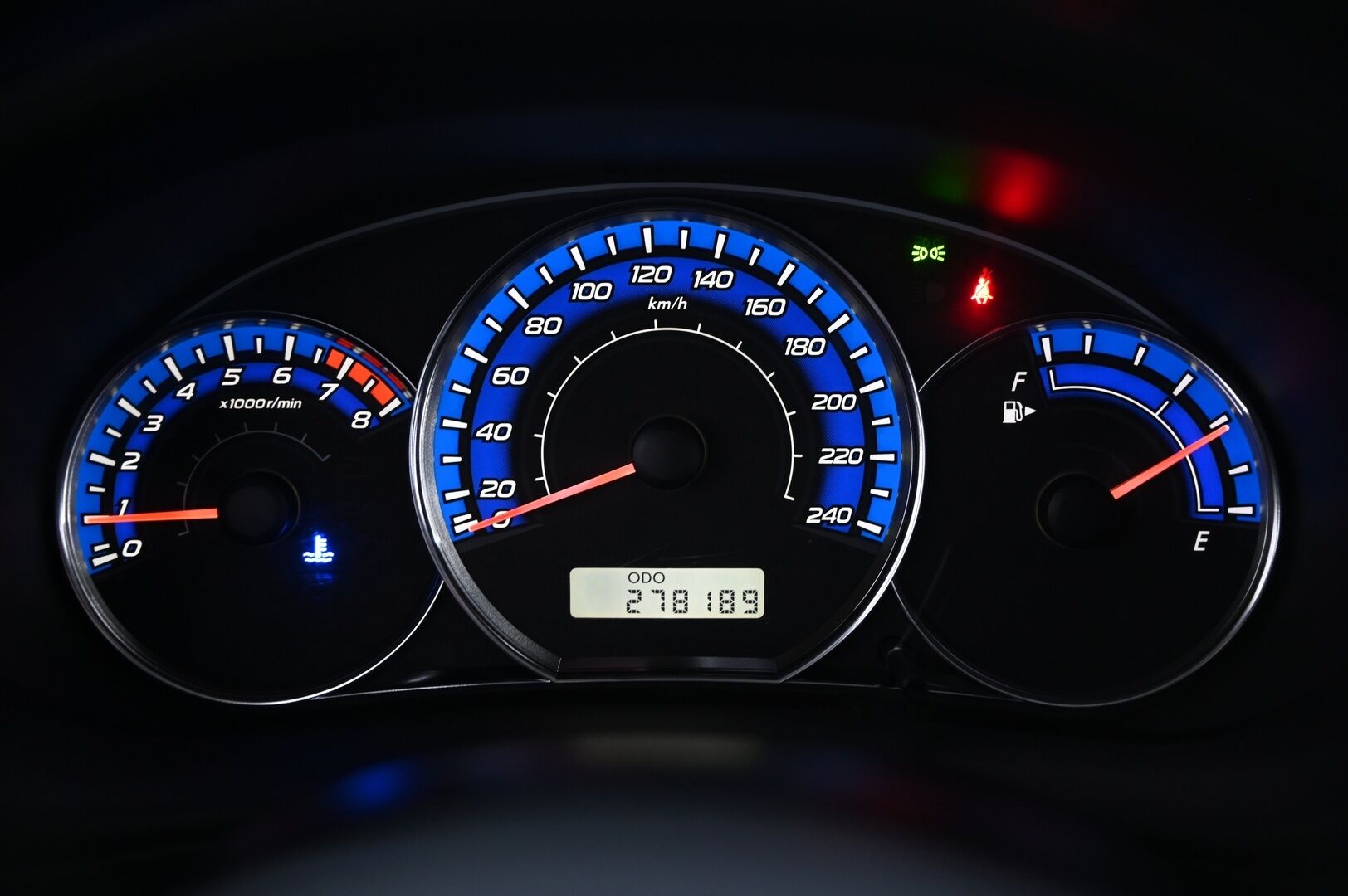 Subaru Forester 2008 2,0 X 4R *Lohko / Koukku / Suomi-auto / 2x Alut* - *Kahdet renkaat ja vanteet*