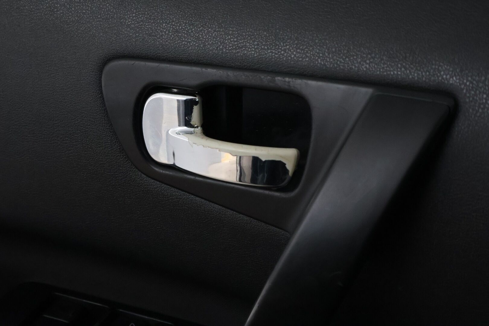 Nissan Qashqai 2009 1,6 Visia 5 MT 2 WD / YritysOutlet - Myydään vain yrityksille - 2x renkaat / luottopeli!