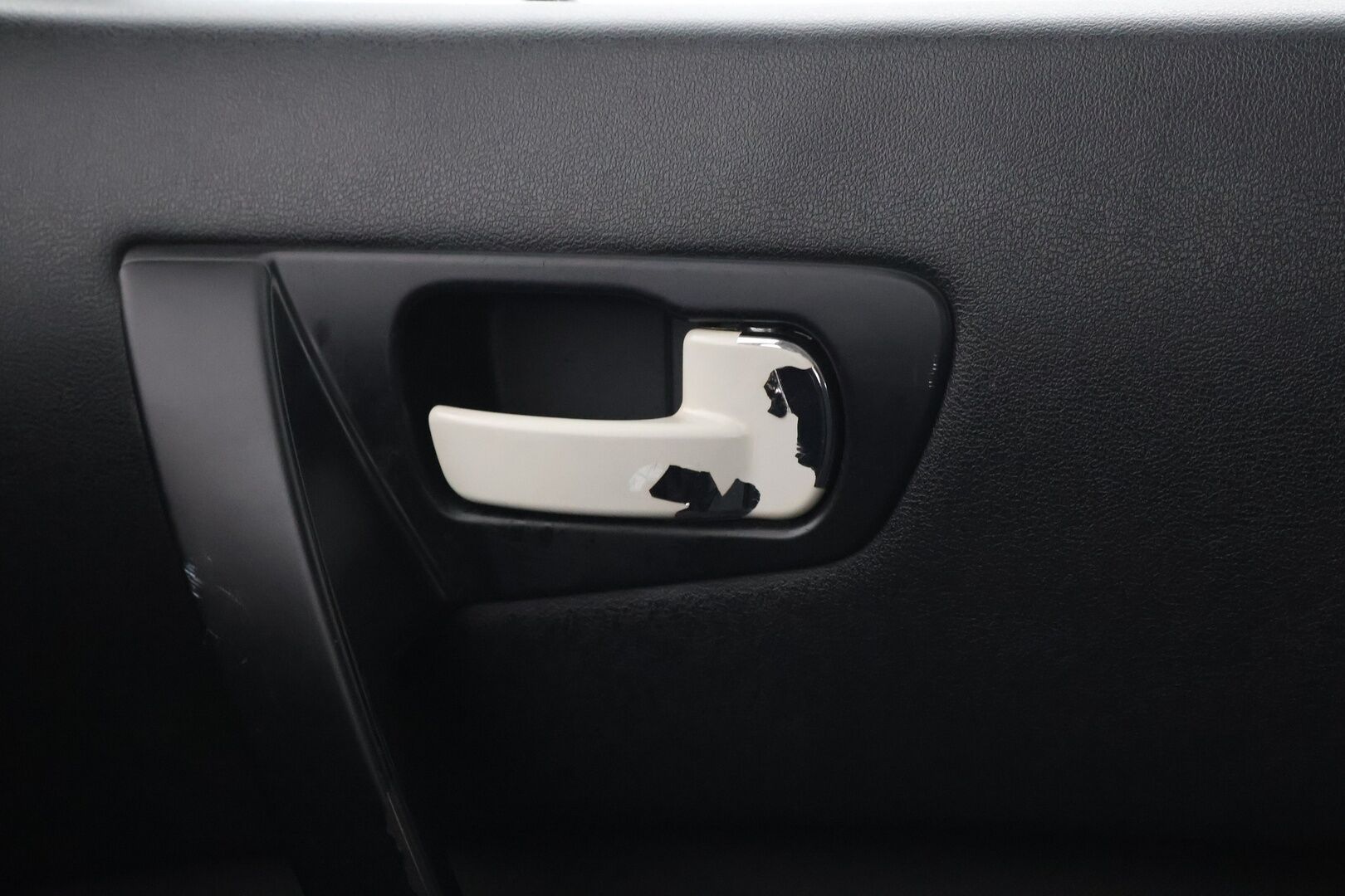 Nissan Qashqai 2009 1,6 Visia 5 MT 2 WD / YritysOutlet - Myydään vain yrityksille - 2x renkaat / luottopeli!