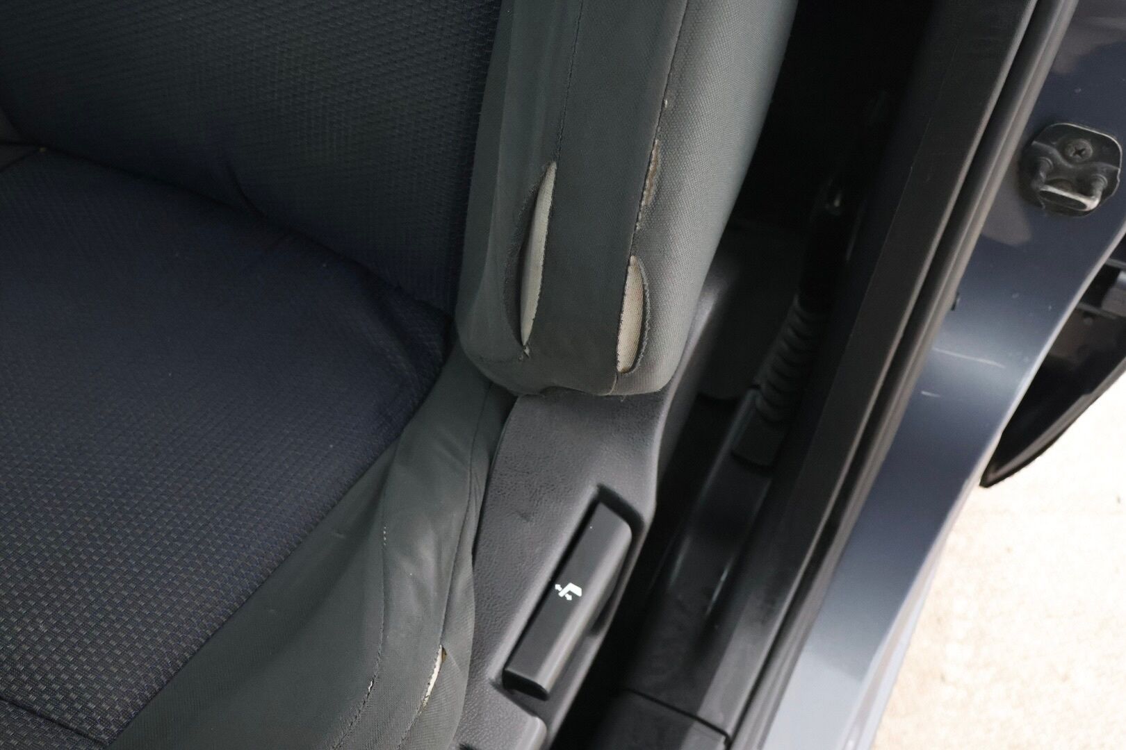 Nissan Qashqai 2009 1,6 Visia 5 MT 2 WD / YritysOutlet - Myydään vain yrityksille - 2x renkaat / luottopeli!