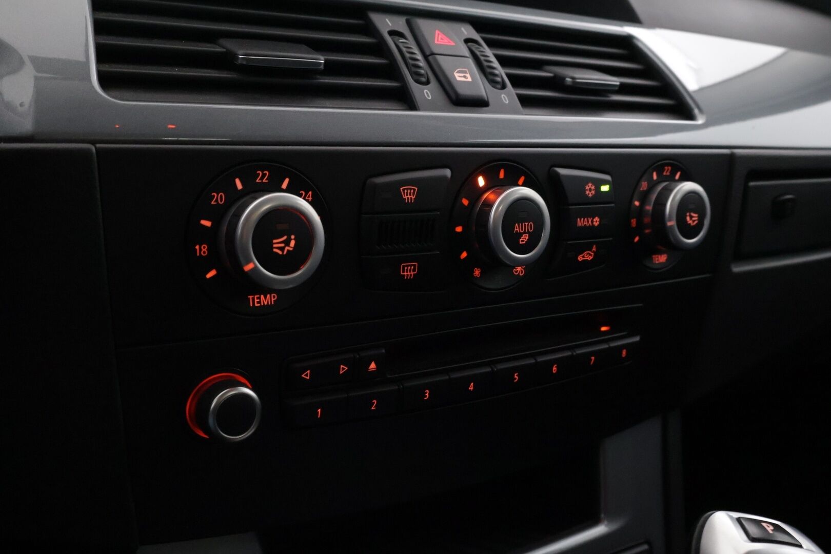 BMW 520 2009 E60 Sedan Business *Vakkari / Lohko / Tutkat / Xenon* - Todella siistikuntoinen ja hyvin huollettu Suomiauto kaksilla Nokian renkailla ja BMW:n vanteilla!