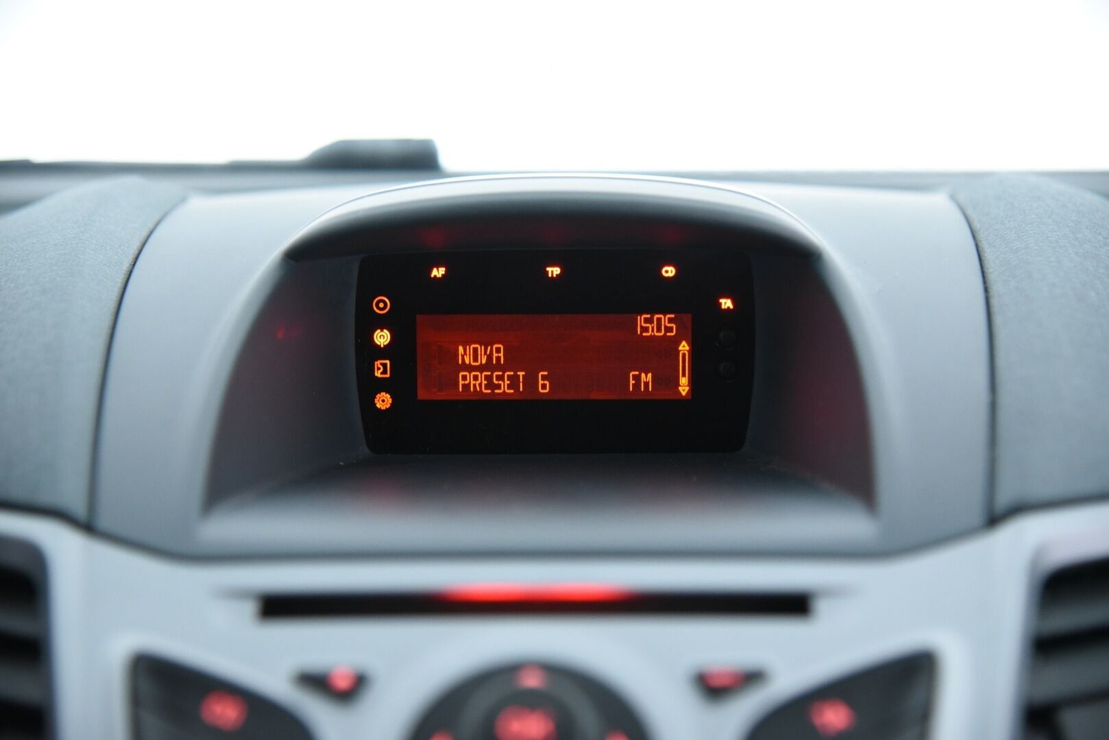 Ford Fiesta 2009 1,25 60hv Trend M5 5-ov / Suomi-auto / Seuraava katsastus 10/26 / 2x Renkaat / - YritysOutlet - Myydään vain yrityksille - Siisti Suomi-auto pitkäaikaiselta omistajalta!