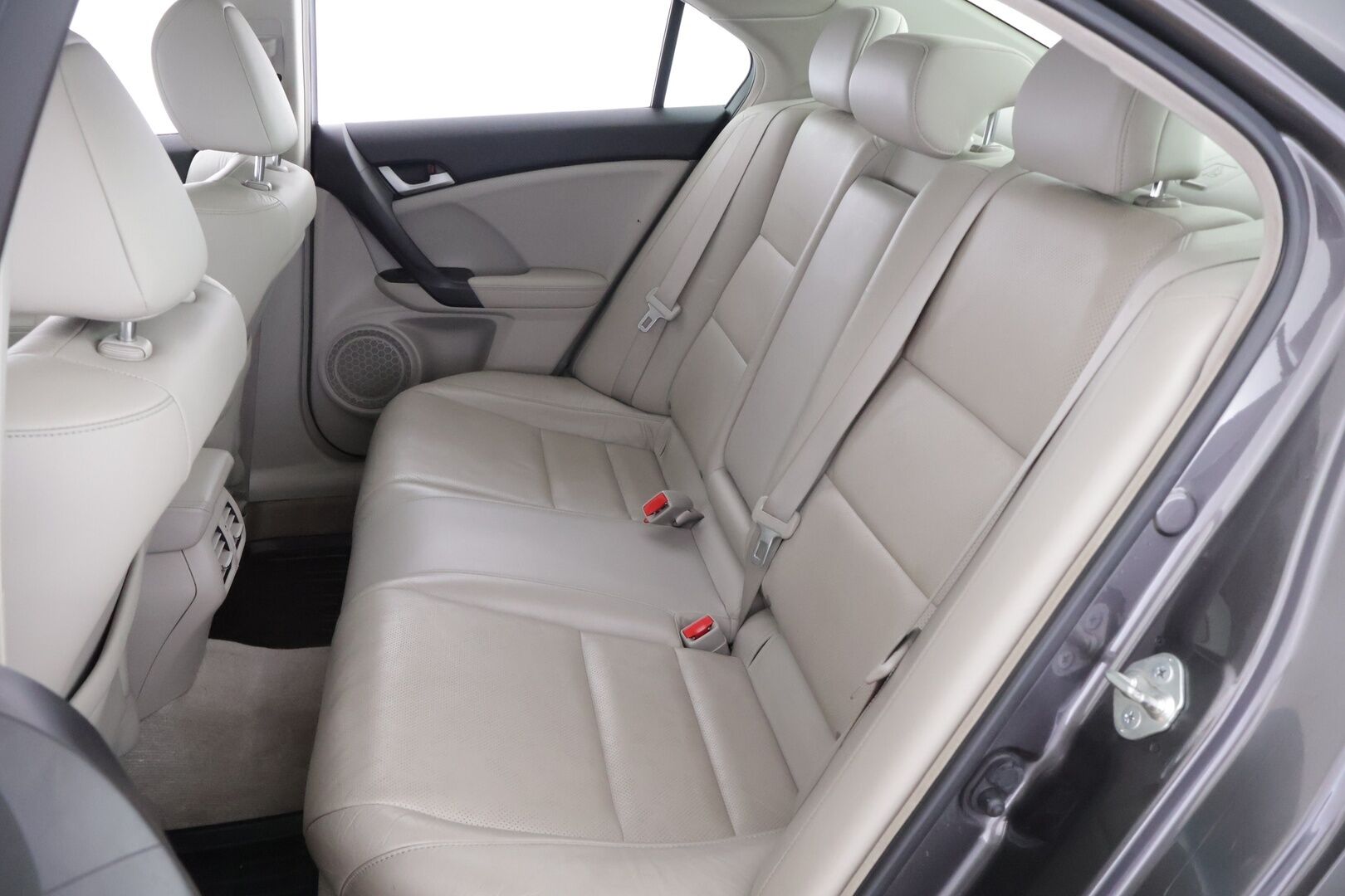 Honda Accord 2010 4D 2,4 Executive Navi AT Business - Sähkösäätöinen kuljettajanistuin muistilla / Nahkasisusta / Siisti yksilö! / Hyvin huollettu ja juuri leimattu.