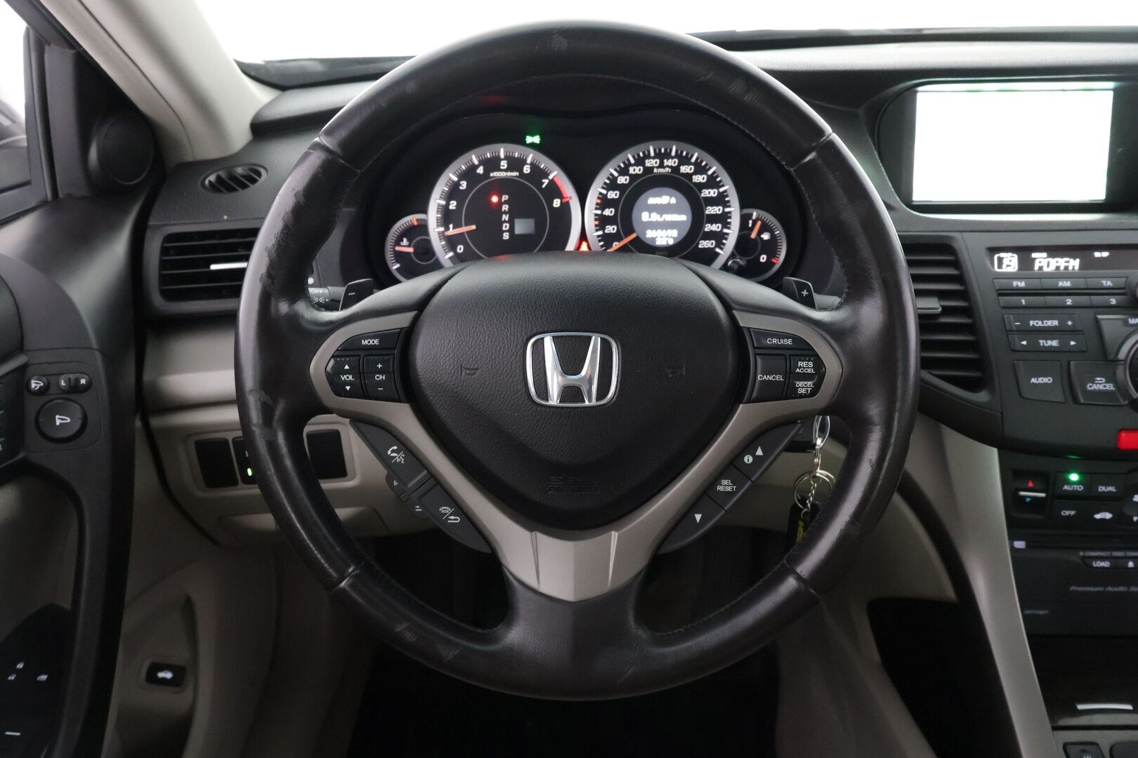 Honda Accord 2010 4D 2,4 Executive Navi AT Business - Sähkösäätöinen kuljettajanistuin muistilla / Nahkasisusta / Siisti yksilö! / Hyvin huollettu ja juuri leimattu.