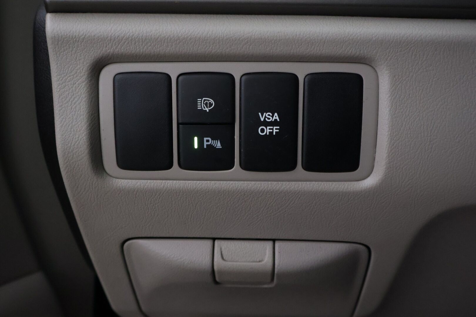 Honda Accord 2010 4D 2,4 Executive Navi AT Business - Sähkösäätöinen kuljettajanistuin muistilla / Nahkasisusta / Siisti yksilö! / Hyvin huollettu ja juuri leimattu.