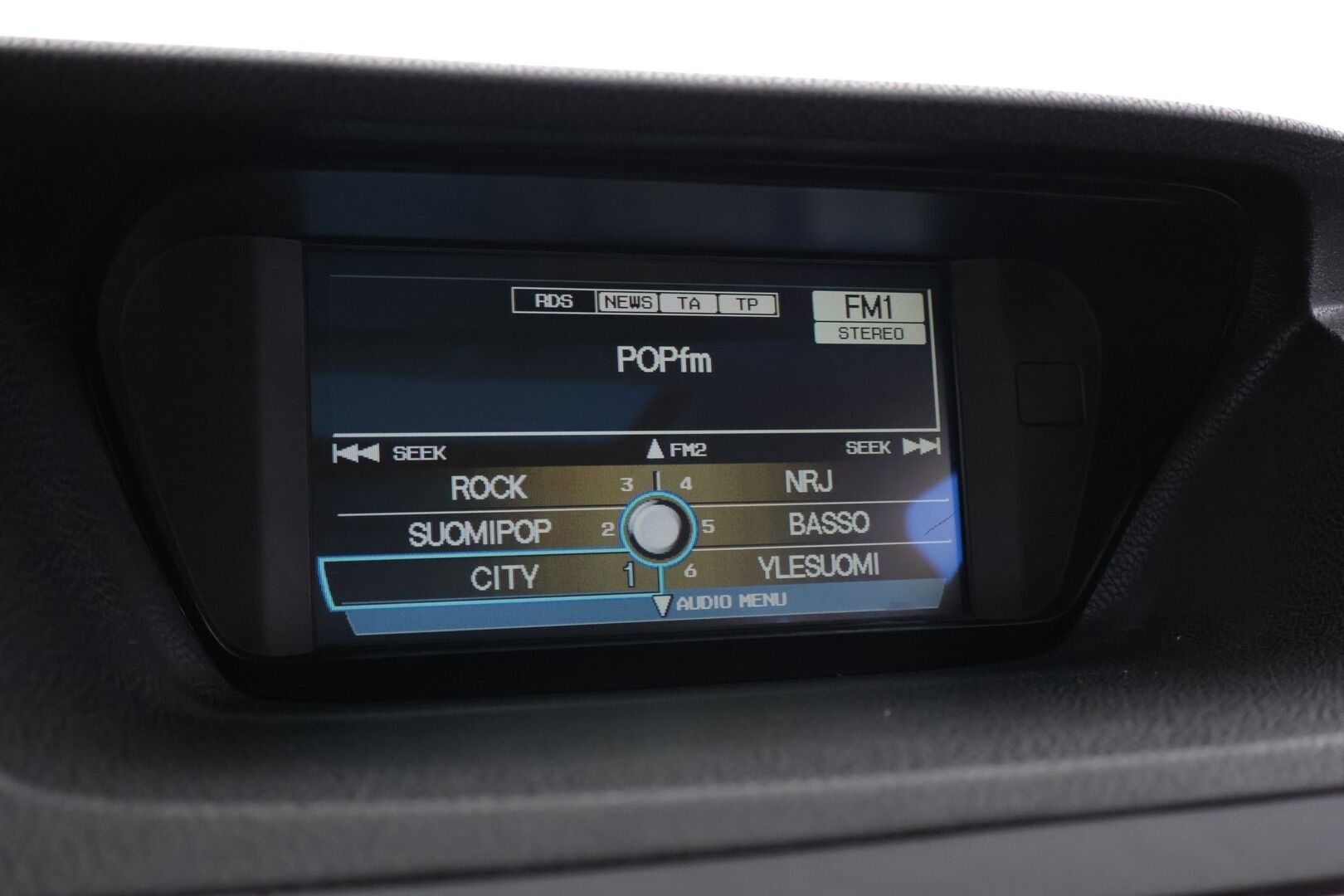 Honda Accord 2010 4D 2,4 Executive Navi AT Business - Sähkösäätöinen kuljettajanistuin muistilla / Nahkasisusta / Siisti yksilö! / Hyvin huollettu ja juuri leimattu.