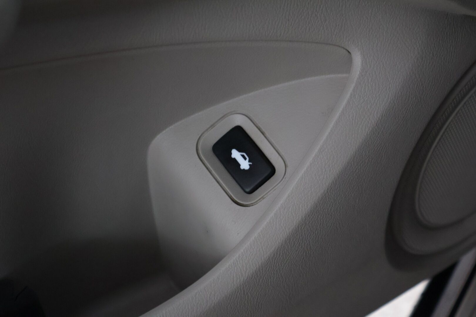 Honda Accord 2010 4D 2,4 Executive Navi AT Business - Sähkösäätöinen kuljettajanistuin muistilla / Nahkasisusta / Siisti yksilö! / Hyvin huollettu ja juuri leimattu.