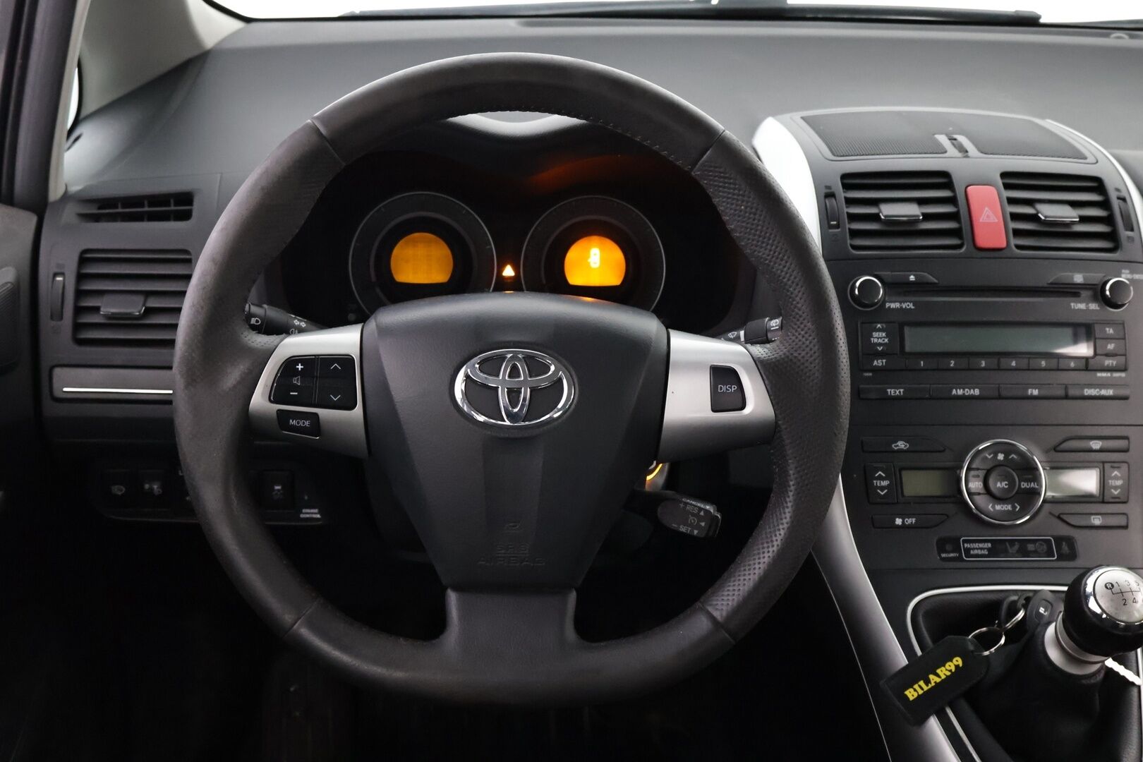Toyota Auris 2011 1,4 D-4D DPF Linea Sol 5ov MYYDÄÄN HUUTOKAUPAT.COM! - MYYDÄÄN HUUTOKAUPAT.COM!