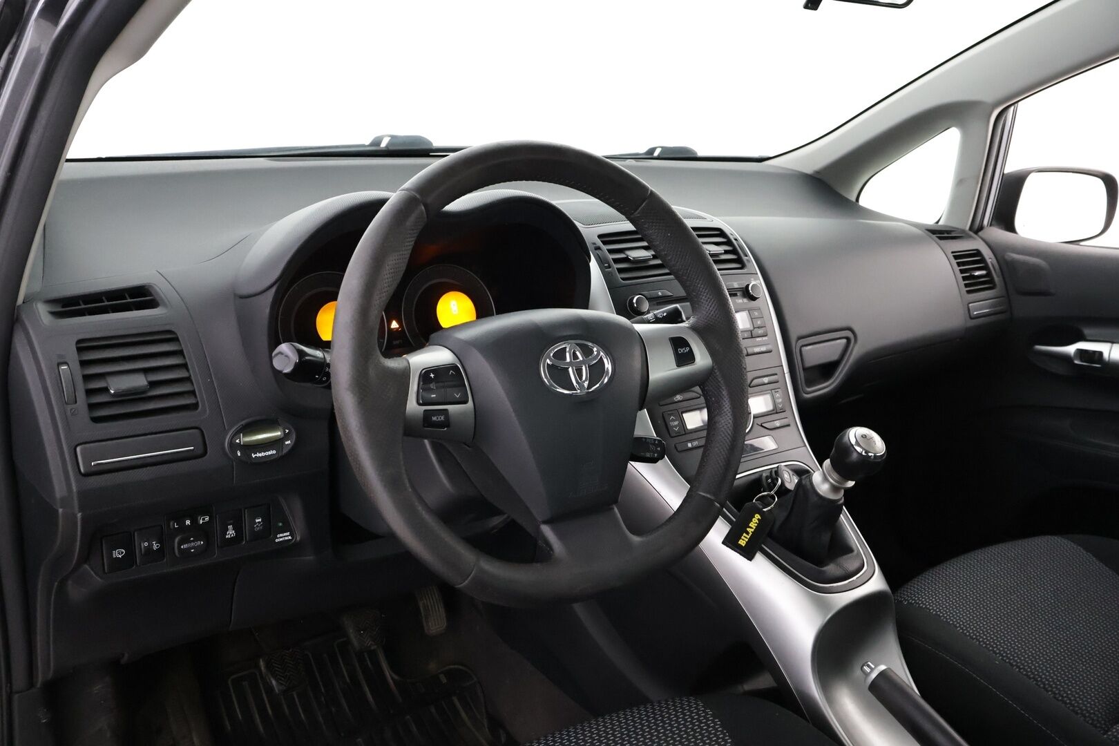 Toyota Auris 2011 1,4 D-4D DPF Linea Sol 5ov MYYDÄÄN HUUTOKAUPAT.COM! - MYYDÄÄN HUUTOKAUPAT.COM!