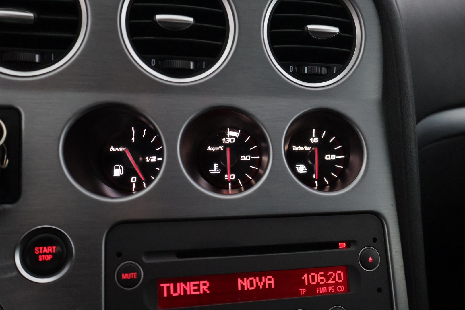 Alfa Romeo 159 2010 Sportwagon 1750 TBi 200hv  YritysOutlet - Myydään vain yrityksille / Suomiauto / Vetokoukku / Bose / Vakkari * - *Turbo vaihdettu 200tkm / 2x renkaat / Kytkin&vauhtipyörä vaihdettu 195tkm / Yllättävän siisti!*