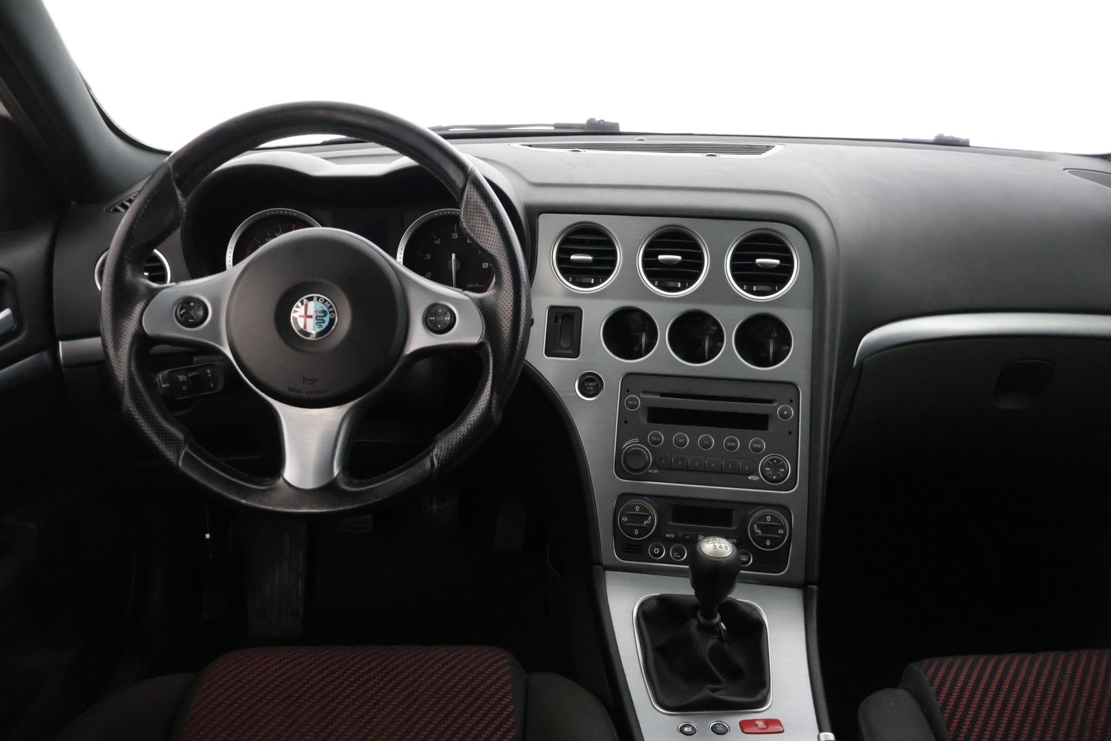 Alfa Romeo 159 2010 Sportwagon 1750 TBi 200hv  YritysOutlet - Myydään vain yrityksille / Suomiauto / Vetokoukku / Bose / Vakkari * - *Turbo vaihdettu 200tkm / 2x renkaat / Kytkin&vauhtipyörä vaihdettu 195tkm / Yllättävän siisti!*