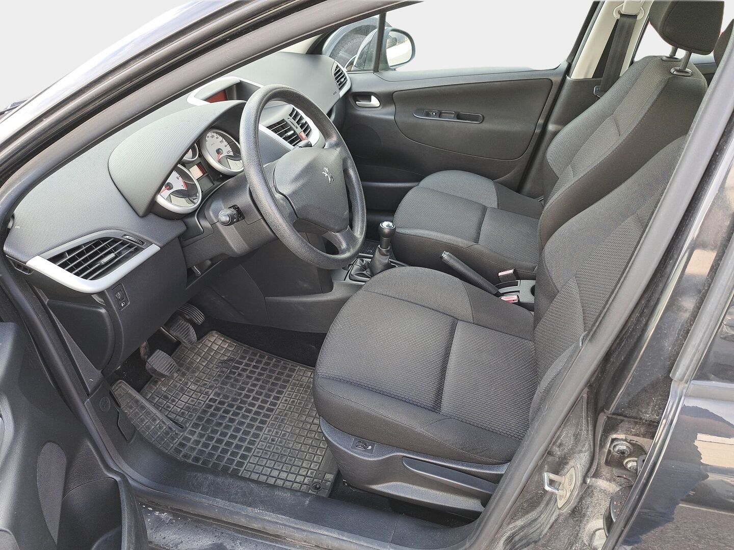 Peugeot 207 2010 VTi 95 Millesim 200 5-ov. - Suomiauto | Ilmastointi | Lohkolämmitin | Kahdet renkaat aluvantein | Juuri tullut Tampereelle!