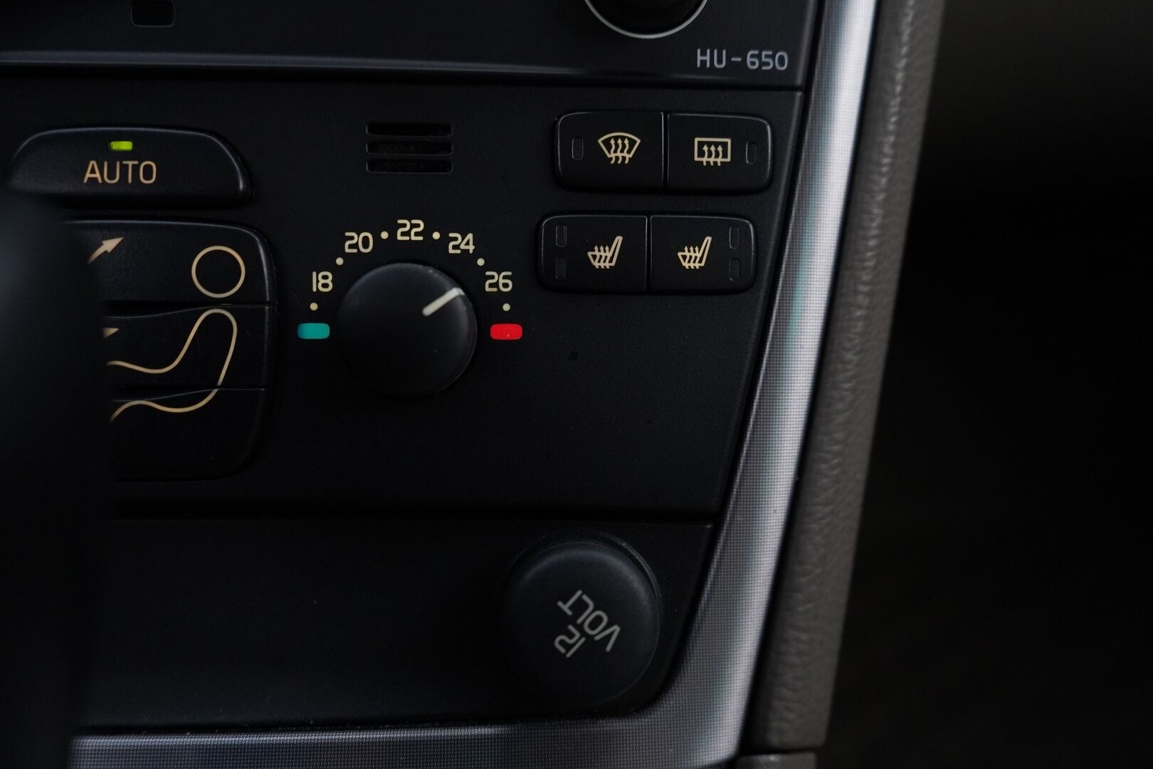 Volvo V70 2004 V70 Farmari  MYYDÄÄN HUUTOKAUPAT.COM  *Lohkolämmitin / Koukku / Vakkari* - TÄMÄ UPEA VOLVO MYYDÄÄN HUUTOKAUPAT.COM