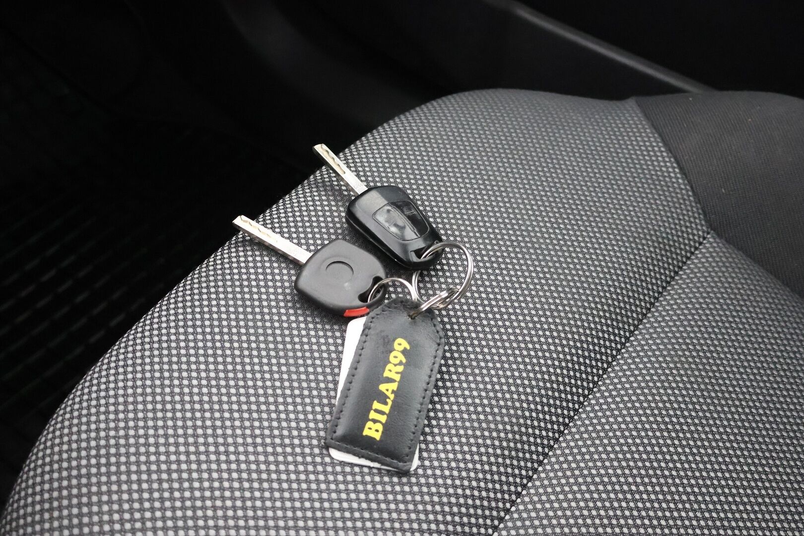 Opel Astra 2010 Wagon Ultimate 1,6 Ecotec 85kW MT5 | Myydään Huutokaupat.com | - |MYYDÄÄN HUUTOKAUPAT.COM | Vetokoukku | Lohkolämmitin sisäpistokkeella | 2x renkaat | Penkinlämmittimet | Ilmastointi |