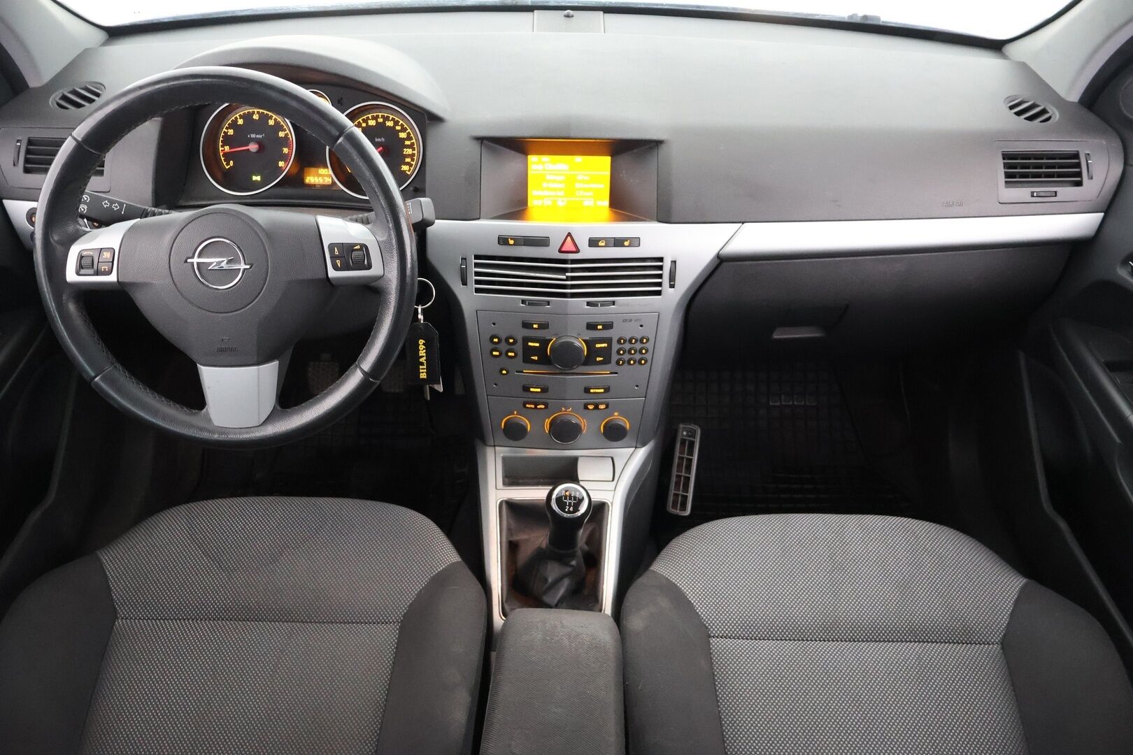 Opel Astra 2010 Wagon Ultimate 1,6 Ecotec 85kW MT5 | Myydään Huutokaupat.com | - |MYYDÄÄN HUUTOKAUPAT.COM | Vetokoukku | Lohkolämmitin sisäpistokkeella | 2x renkaat | Penkinlämmittimet | Ilmastointi |
