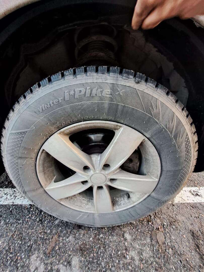 Mitsubishi Outlander 2010 2,4 MIVEC Intense CVT* YritysOutlet - Myydään vain yrityksille / Puolnahkasisusta / Sisätilanlämmitin / Suomi-auto! * - * Tämä auto myydään YritysOutlet -valikoimasta vain yritykselle / Katsastus 9/26 / Uudet kesärenkaat *