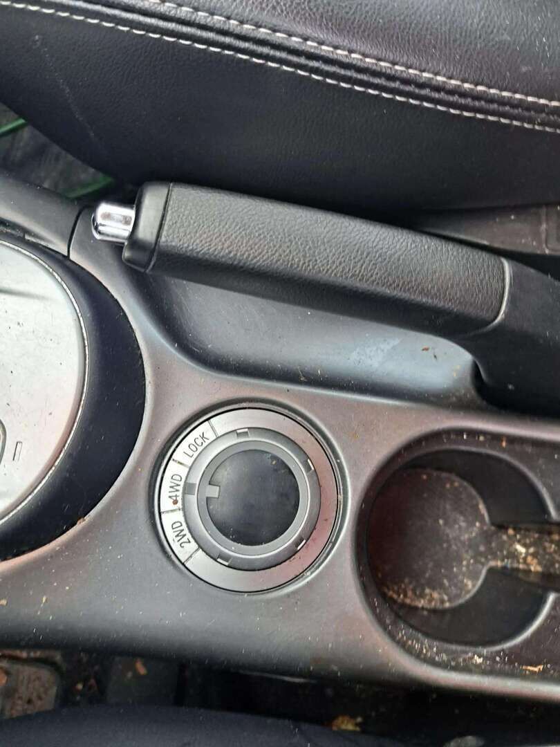 Mitsubishi Outlander 2010 2,4 MIVEC Intense CVT* YritysOutlet - Myydään vain yrityksille / Puolnahkasisusta / Sisätilanlämmitin / Suomi-auto! * - * Tämä auto myydään YritysOutlet -valikoimasta vain yritykselle / Katsastus 9/26 / Uudet kesärenkaat *