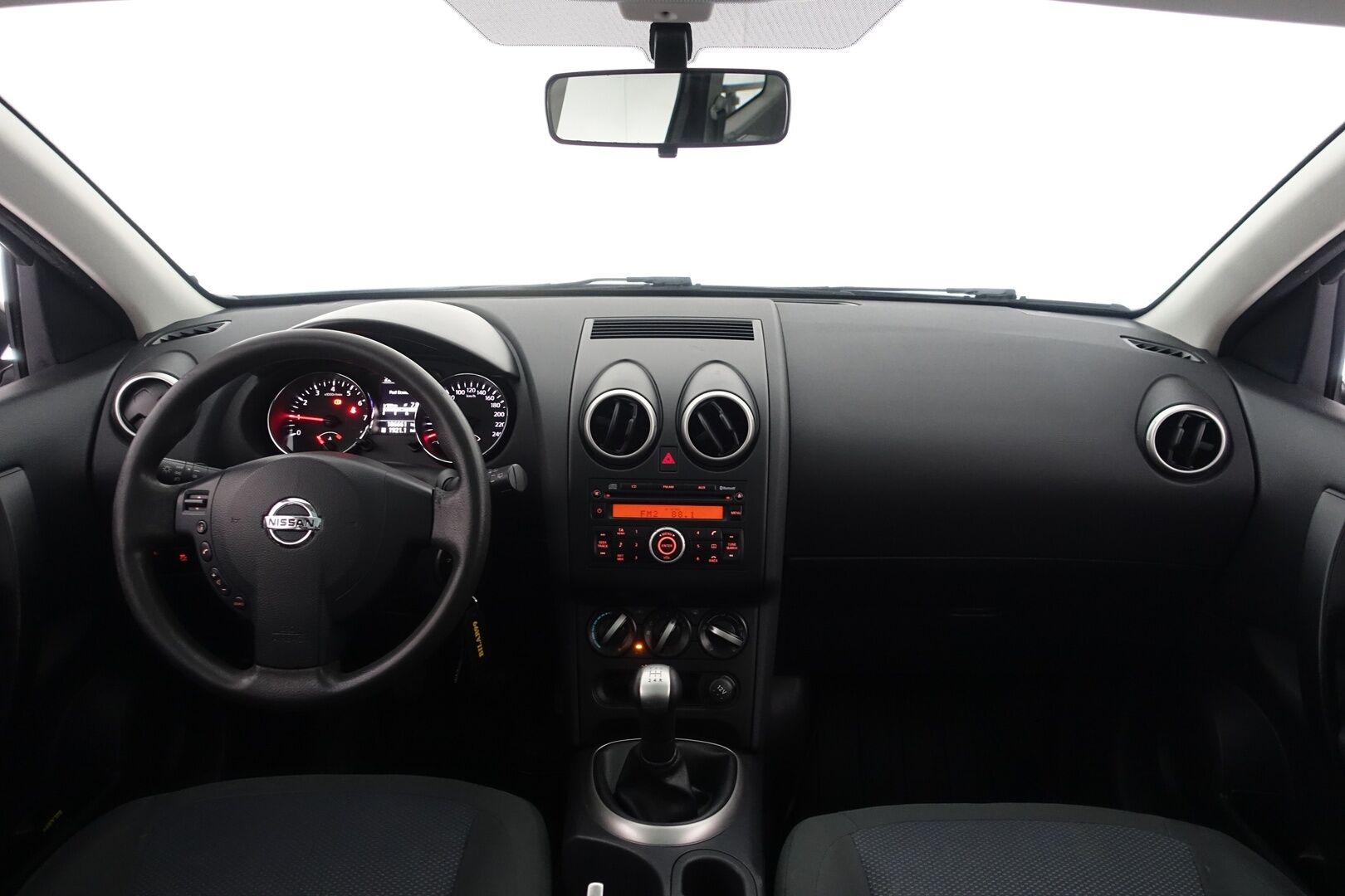 Nissan Qashqai+2 2011 1,6L Visia 2WD *Myydän vain yrityksille* - * YritysOutlet - tämä auto myydään vain yrityksille * Suomi-auto | Lasikatto | ilmastointi | Bluetooth | 2 x Avain | 2 x Renkaat |