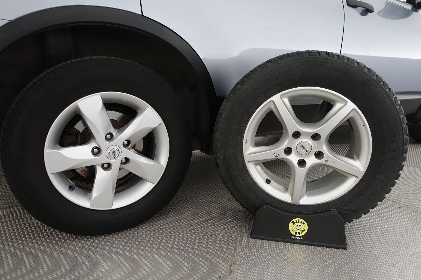 Nissan Qashqai+2 2011 1,6L Visia 2WD *Myydän vain yrityksille* - * YritysOutlet - tämä auto myydään vain yrityksille * Suomi-auto | Lasikatto | ilmastointi | Bluetooth | 2 x Avain | 2 x Renkaat |
