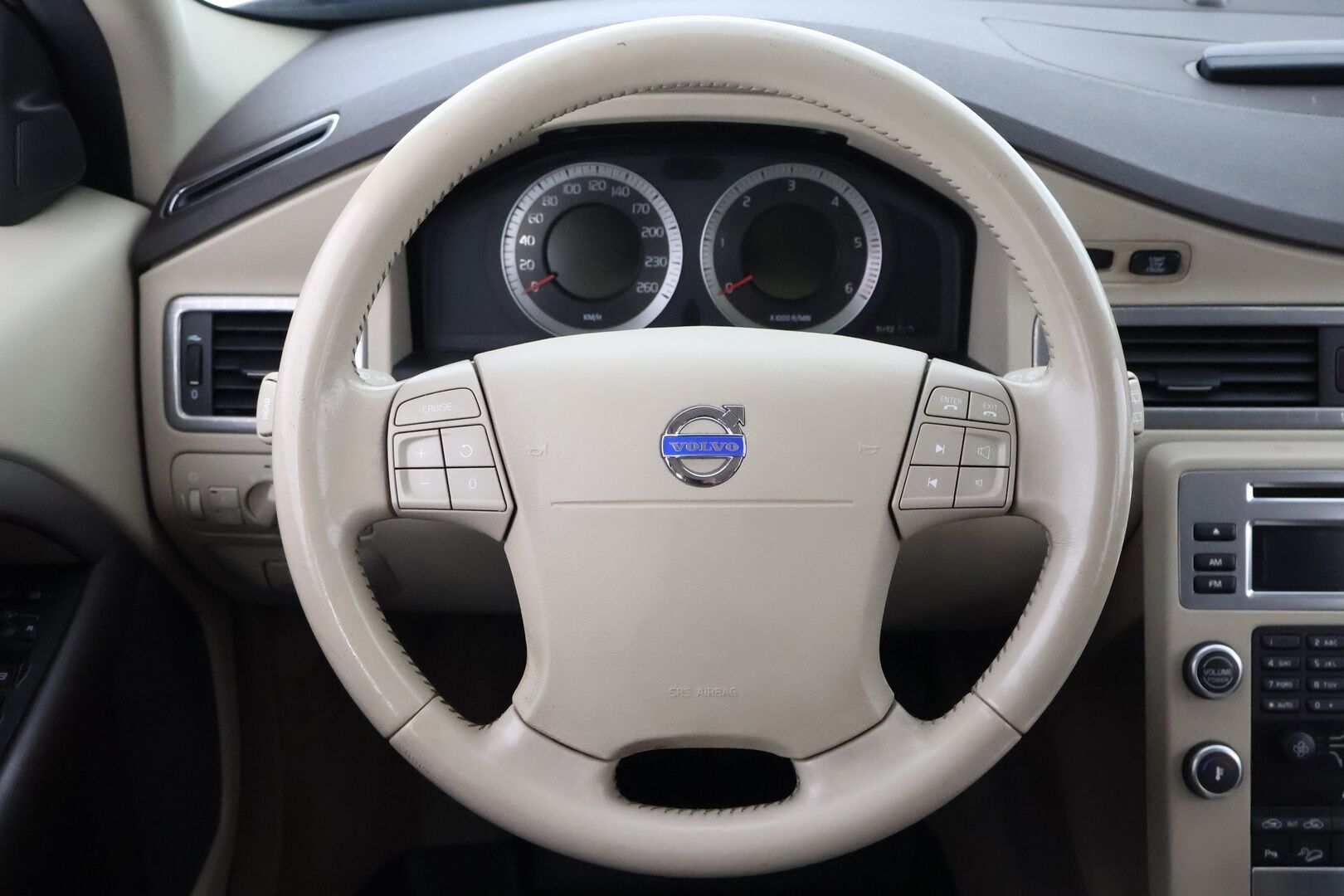 Volvo XC70 2009 D5 AWD Summum aut - Webasto / Nahkasisusta / Muistipenkki / Vetokoukku / Navi / Sähköluukku / Vakkari / Hyvät varusteet!